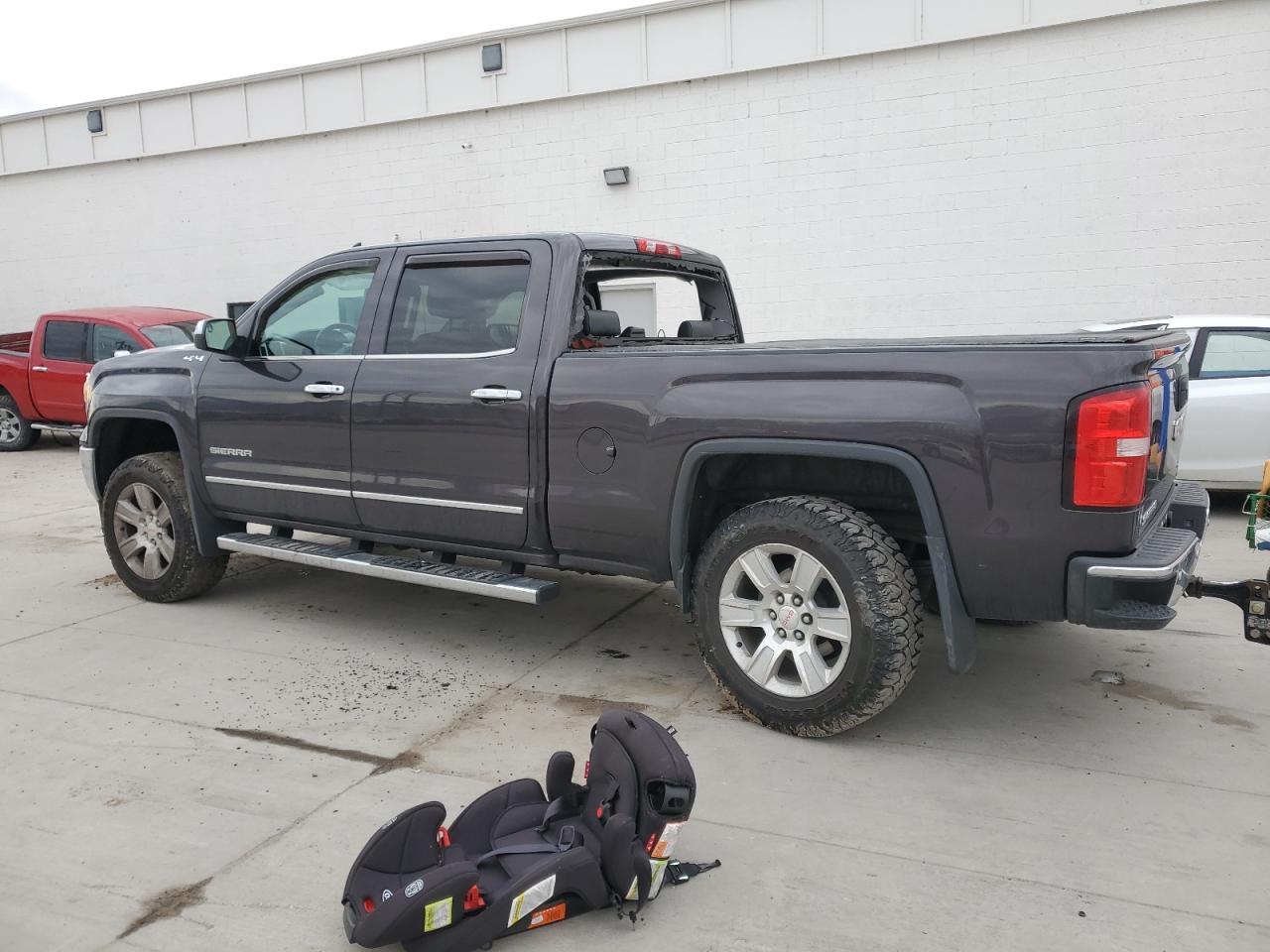 2014 GMC Sierra - Image 2