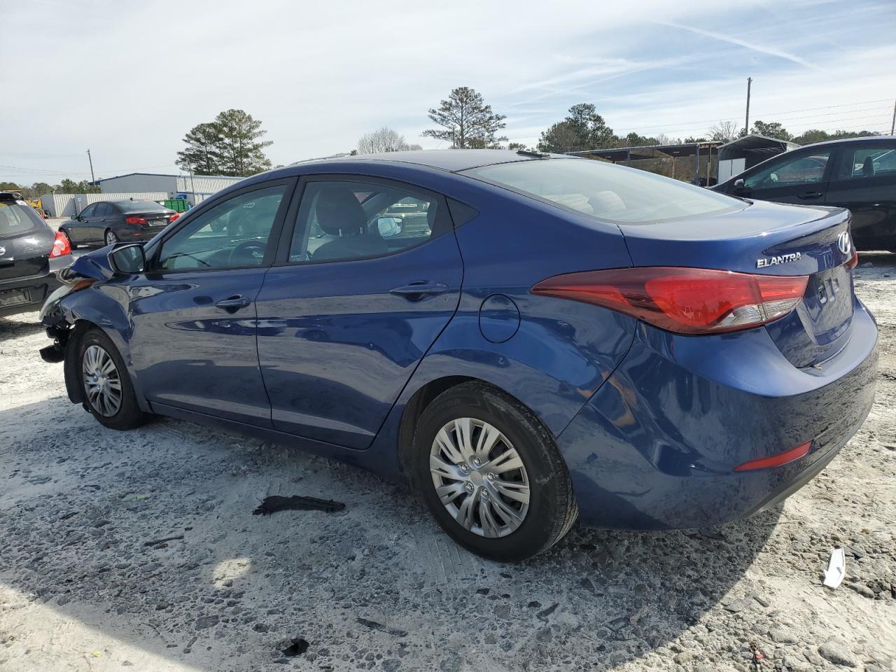 2016 Hyundai Elantra - Image 2