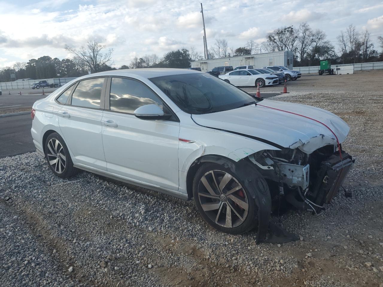 2019 Volkswagen Jetta - Image 4