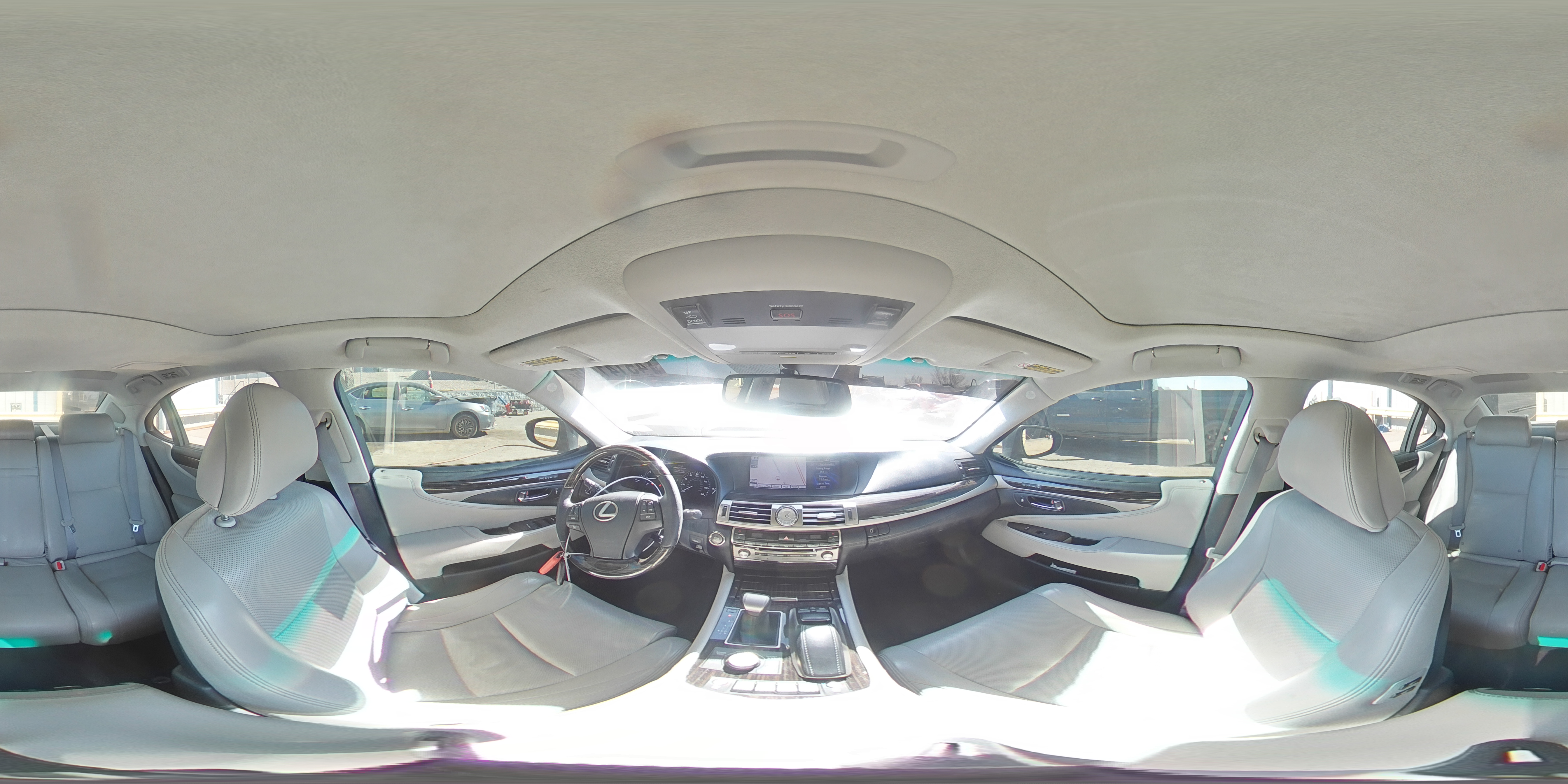 2013 Lexus LS - Image 13