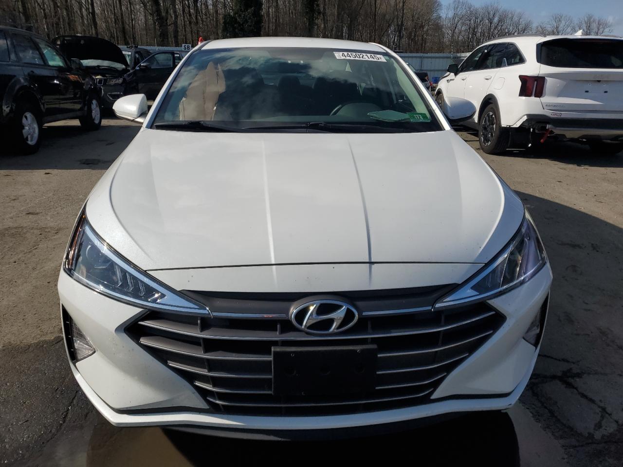 2019 Hyundai Elantra - Image 5