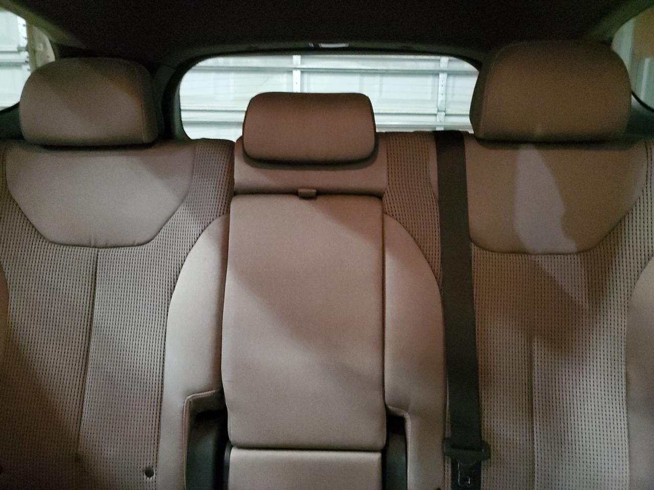 2020 Hyundai Santa Fe - Image 10