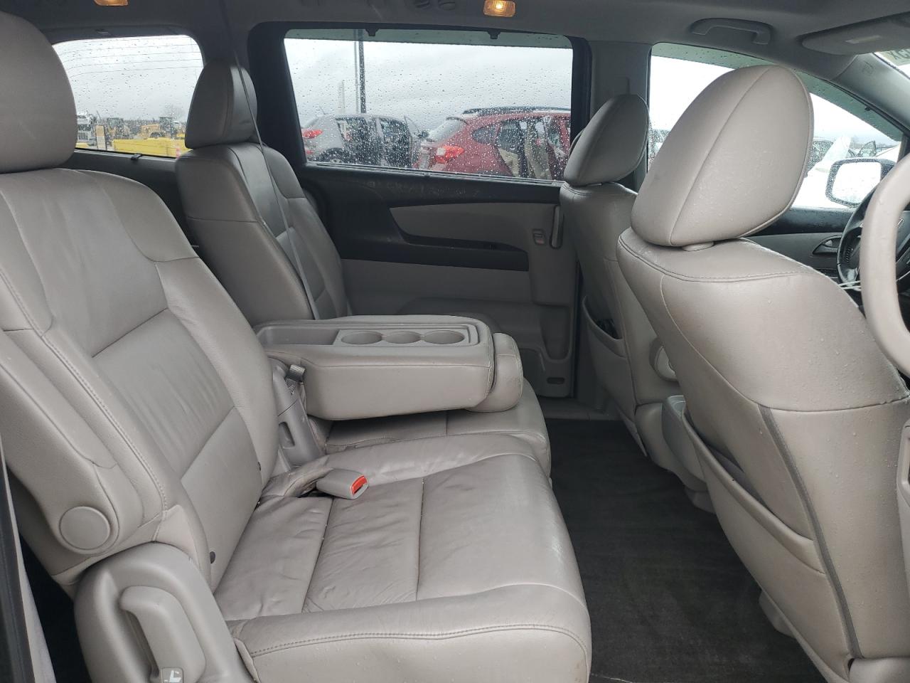 2011 Honda Odyssey - Image 11