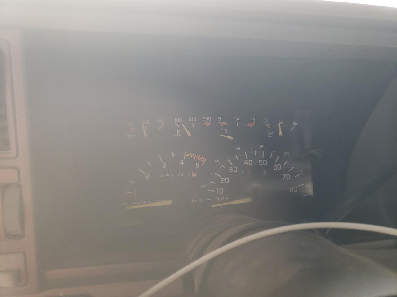 1993 Chevrolet Suburban - Image 9
