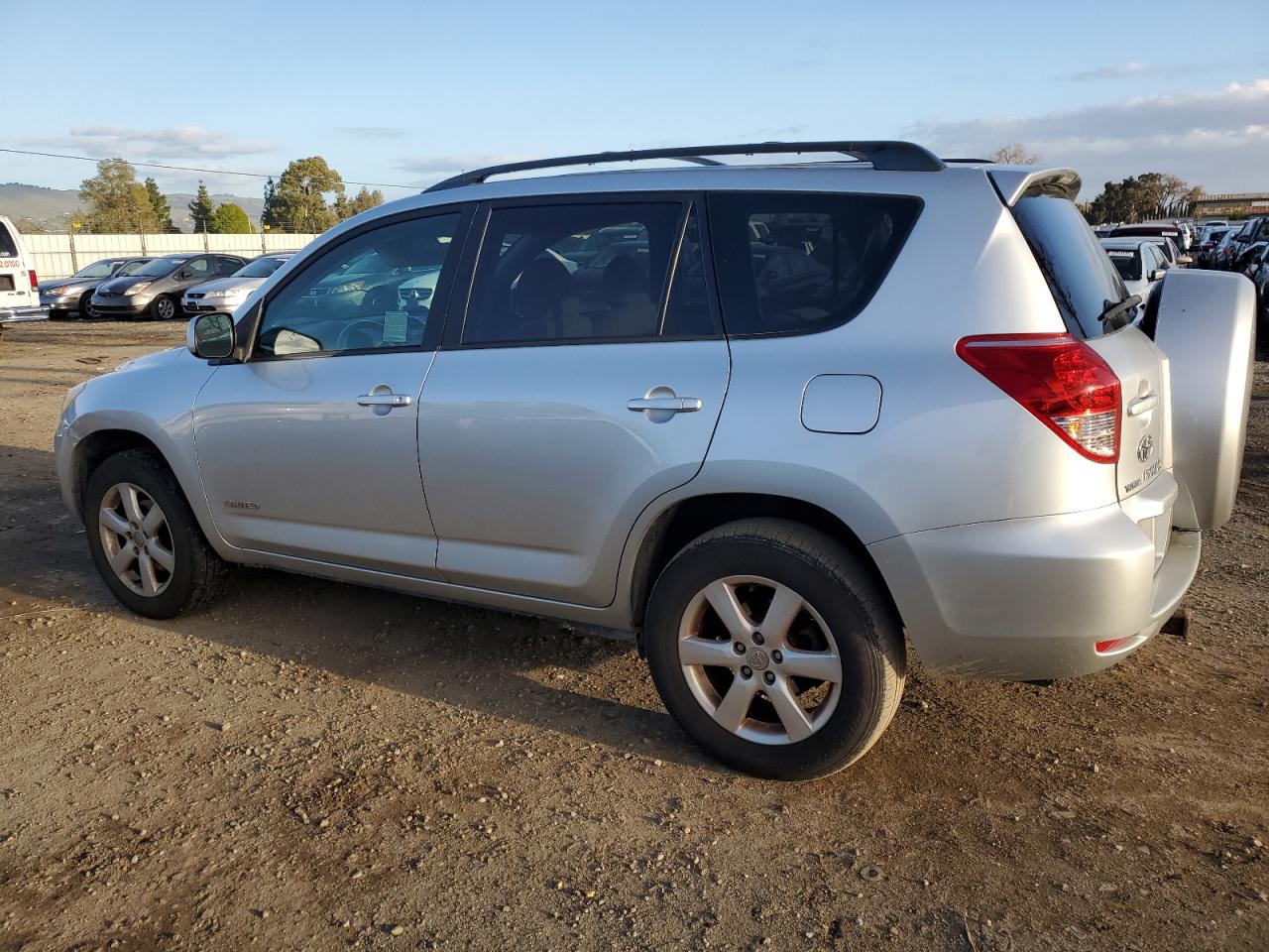 2007 Toyota RAV 4 - Image 2