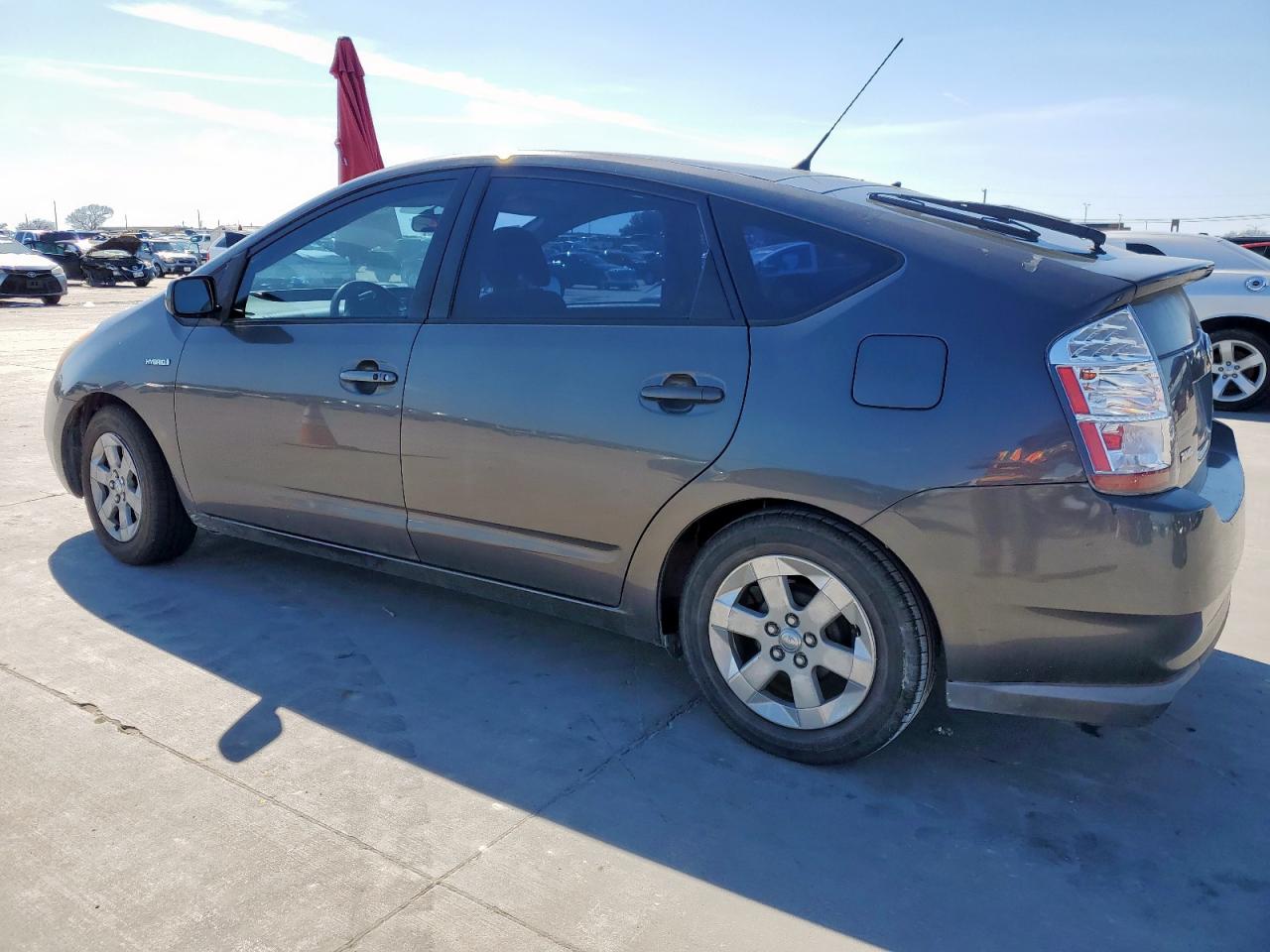 2007 Toyota Prius - Image 2