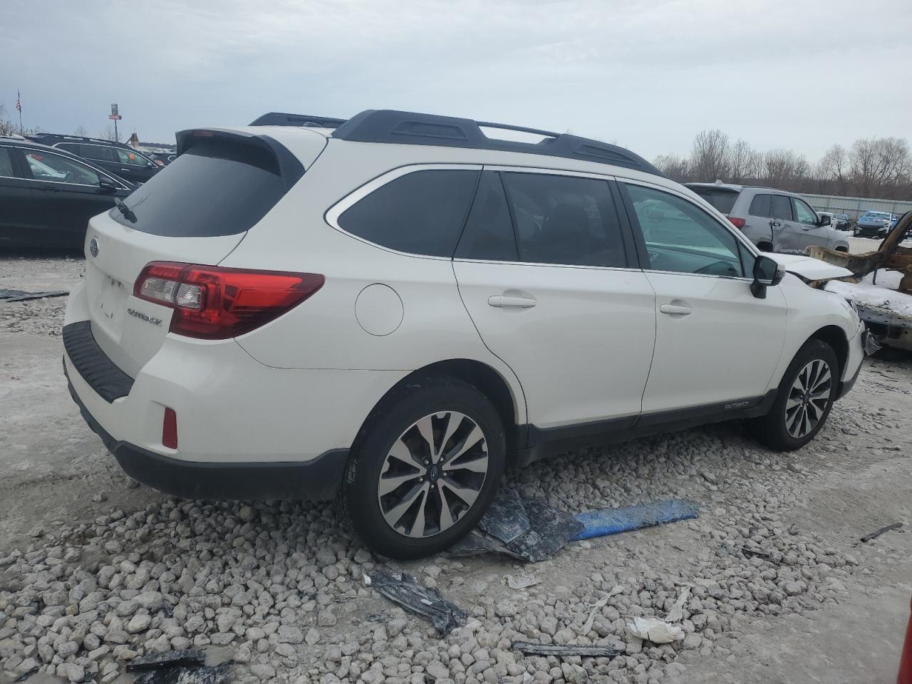 2015 Subaru Outback - Image 3