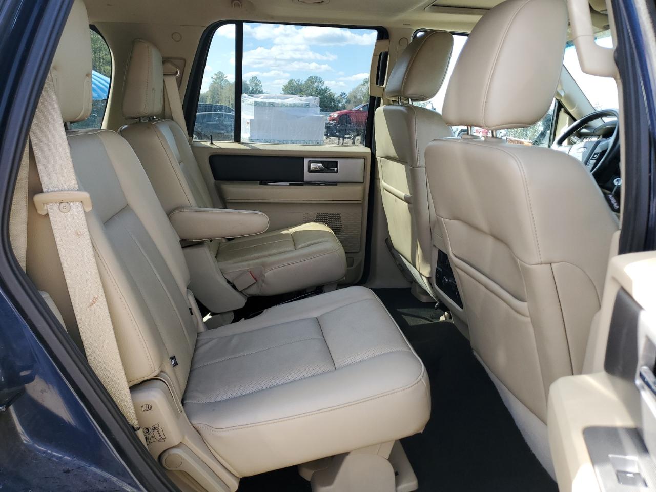2017 Ford Expedition - Image 11
