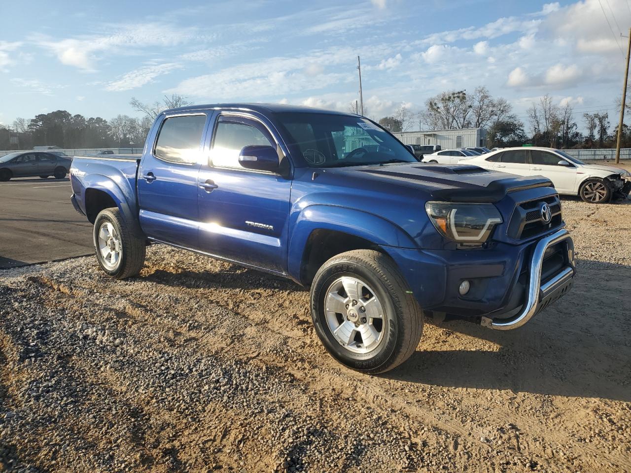 2015 Toyota Tacoma - Image 4