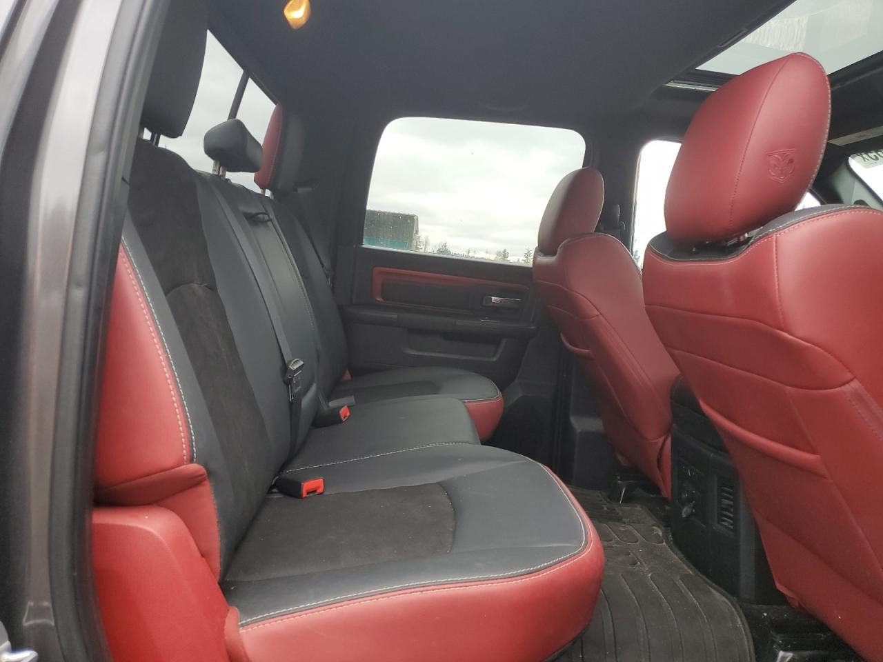 2016 RAM 1500 - Image 10