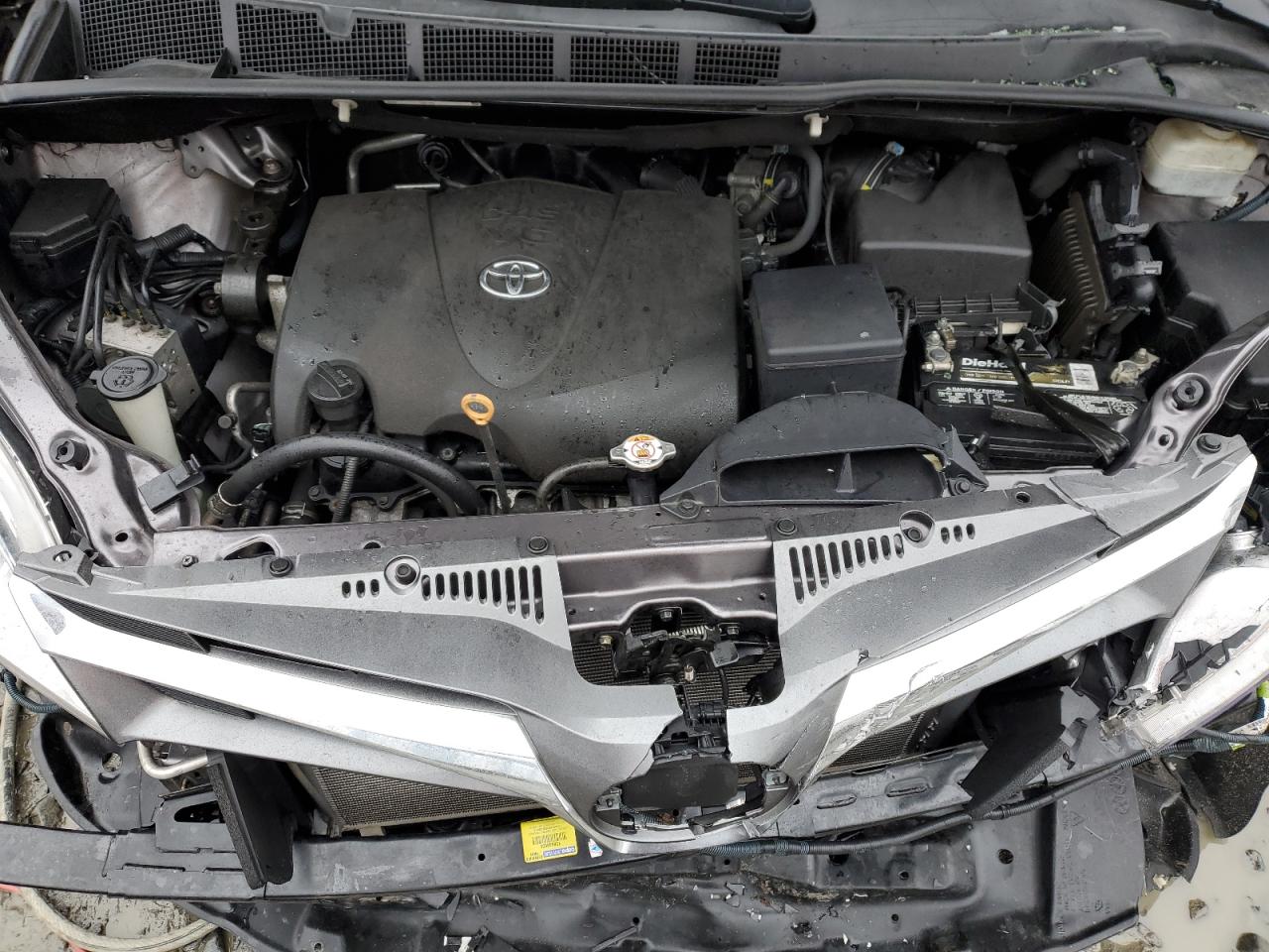 2020 Toyota Sienna - Image 12