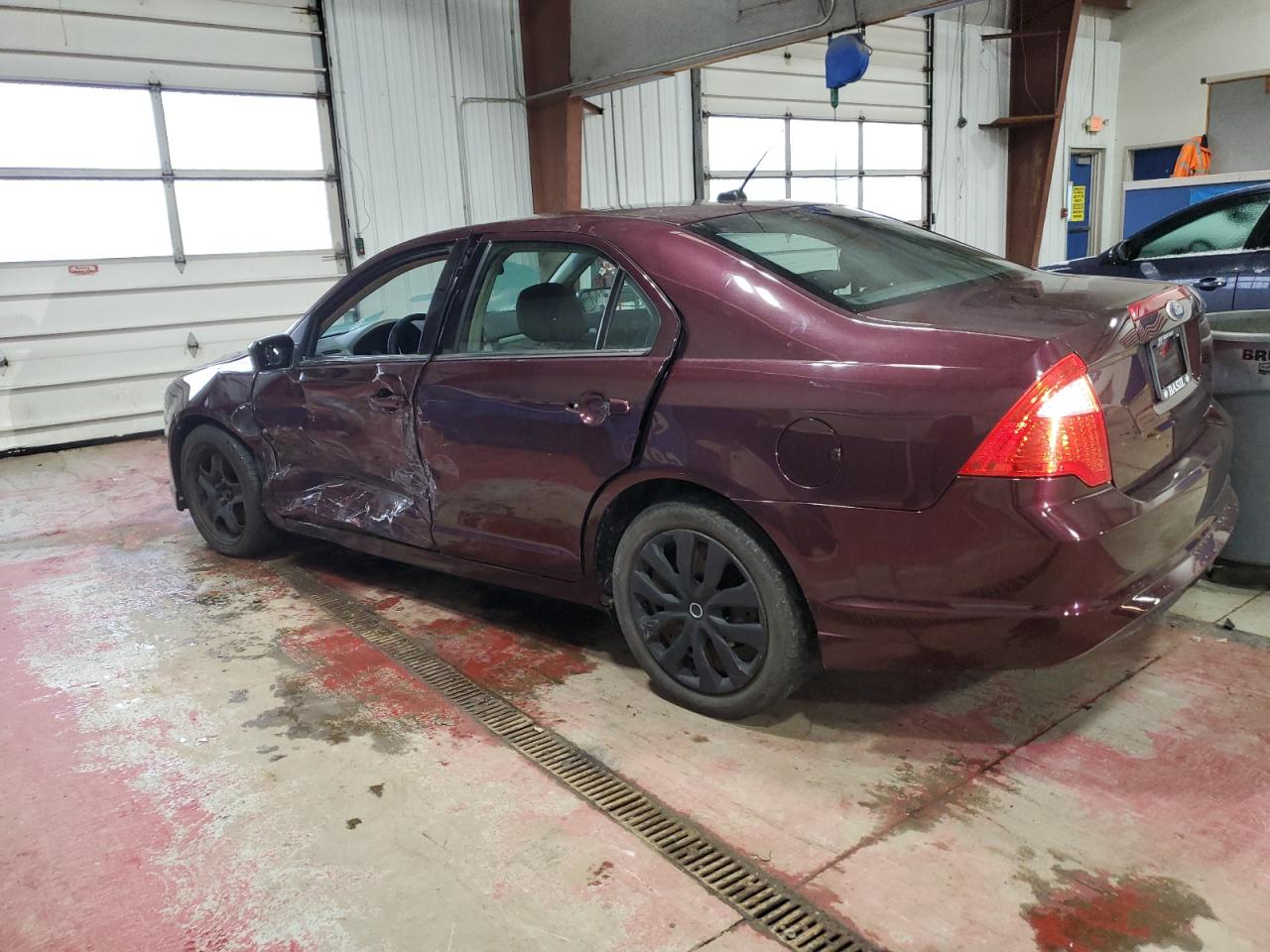 2011 Ford Fusion - Image 2