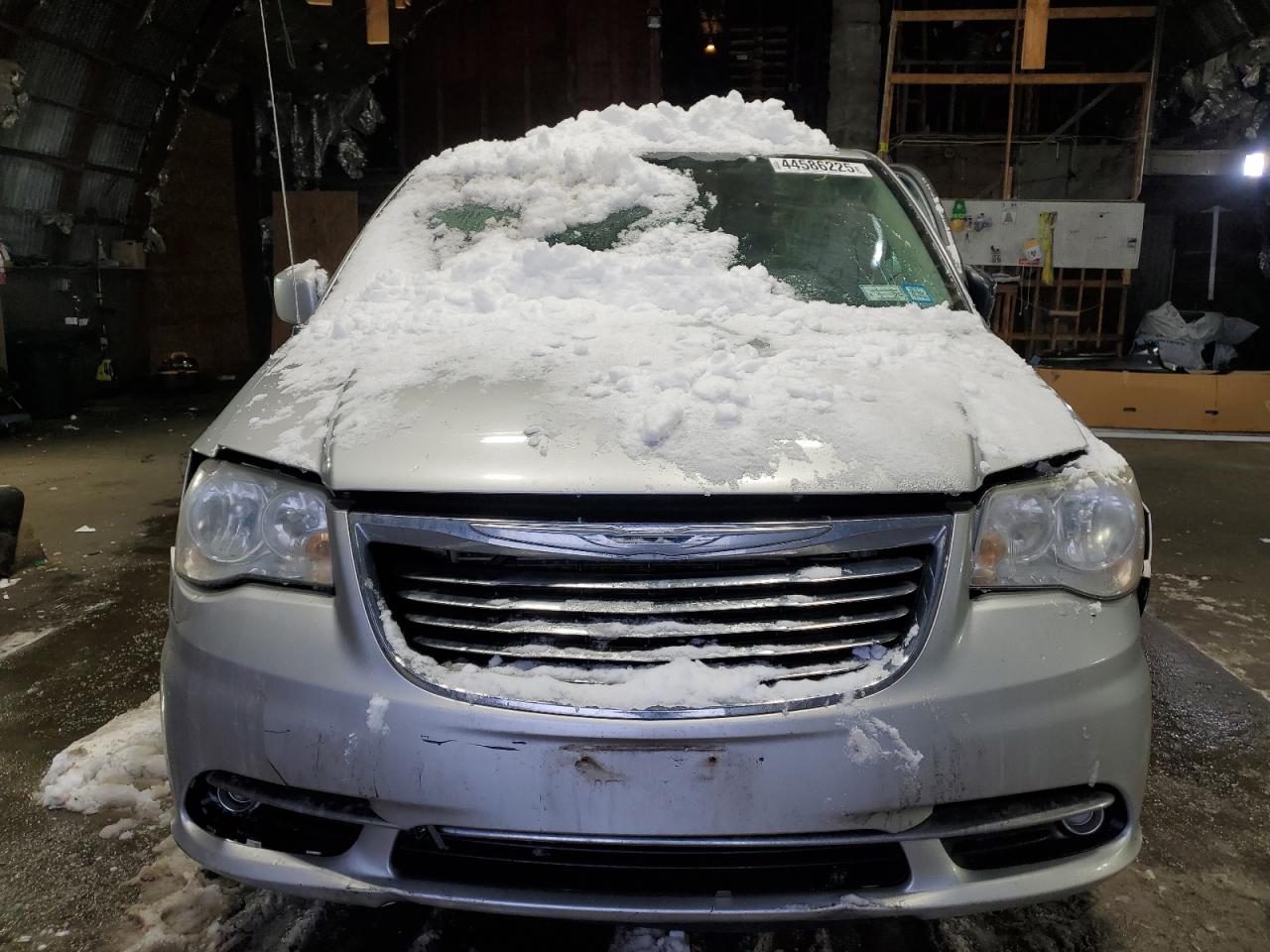2012 Chrysler Town & Country - Image 5