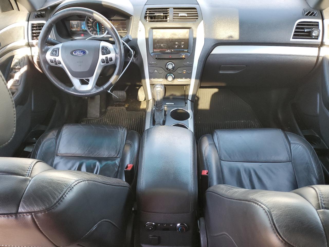 2014 Ford Explorer - Image 8