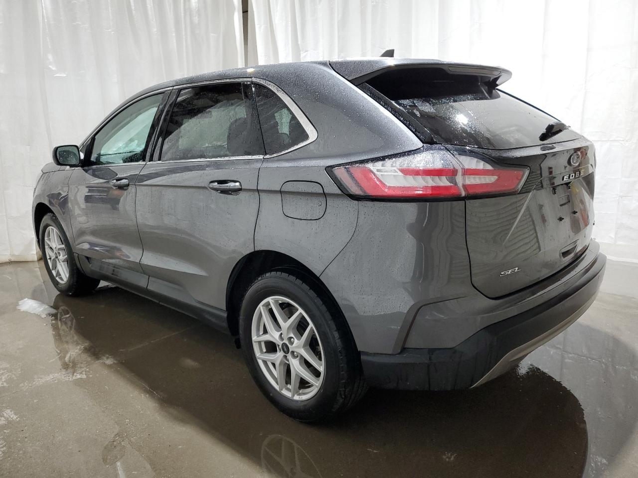 2023 Ford Edge - Image 2