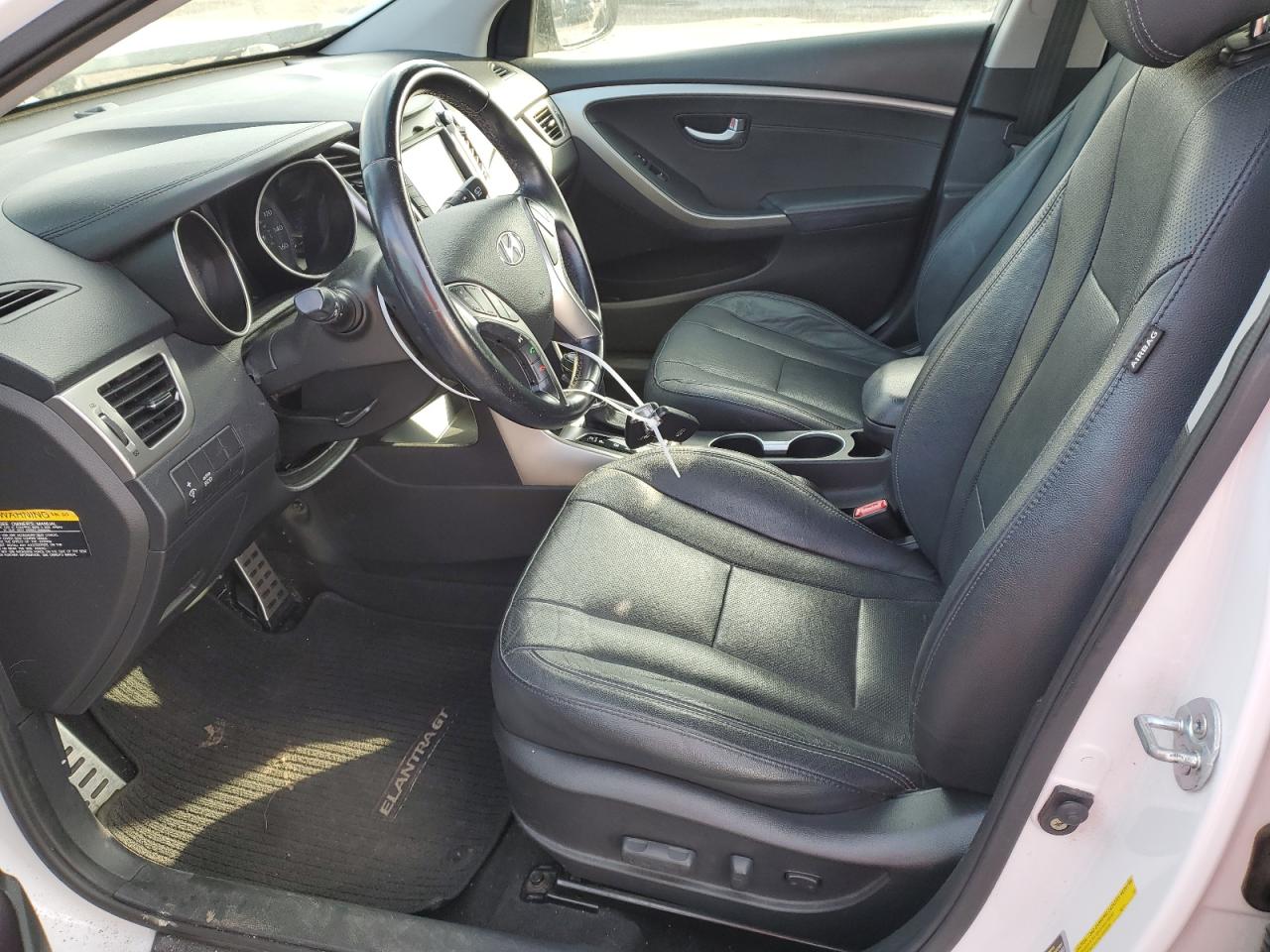 2013 Hyundai Elantra - Image 7