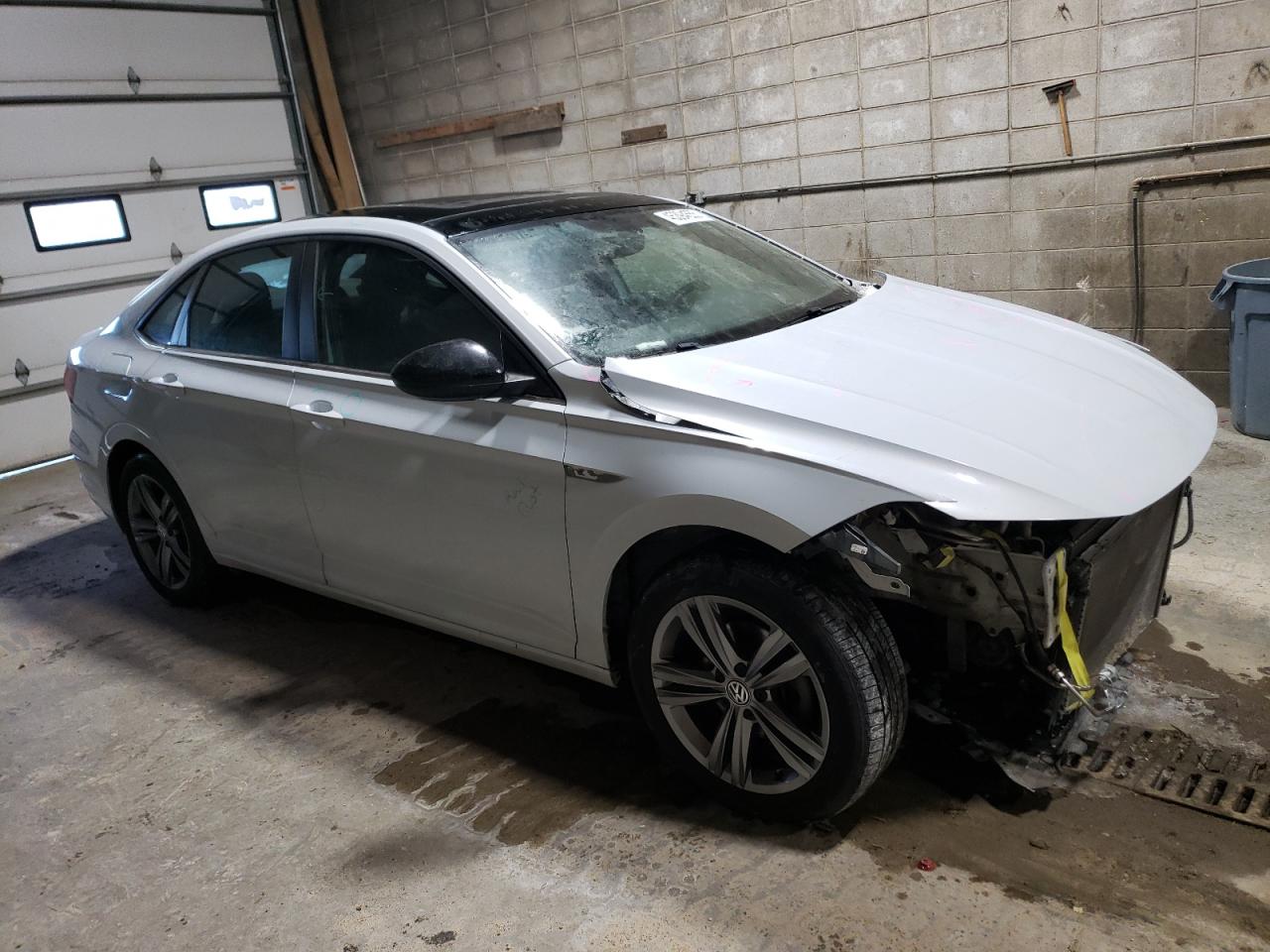 2019 Volkswagen Jetta - Image 4