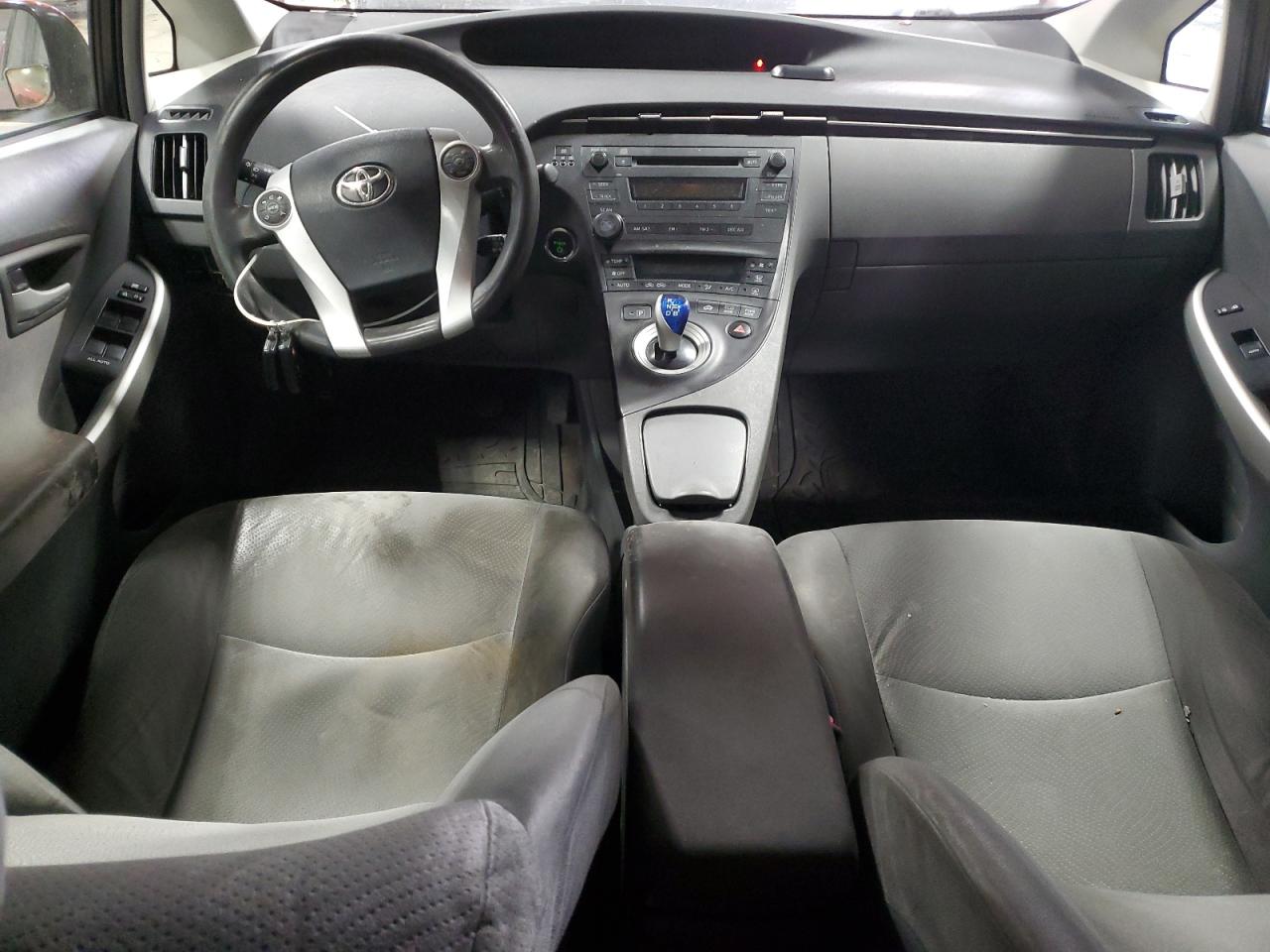2010 Toyota Prius - Image 8