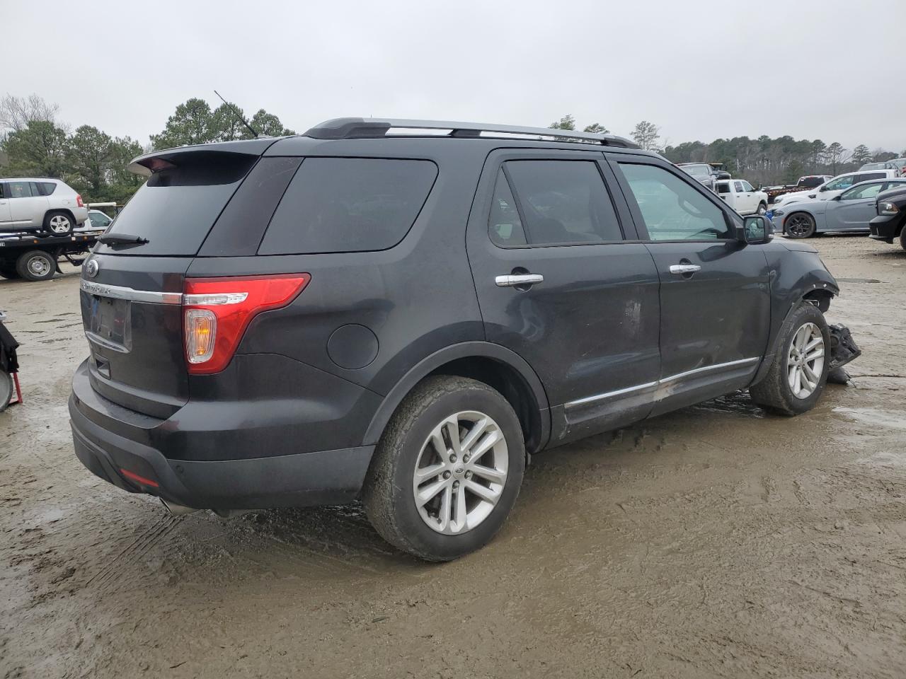 2015 Ford Explorer - Image 3