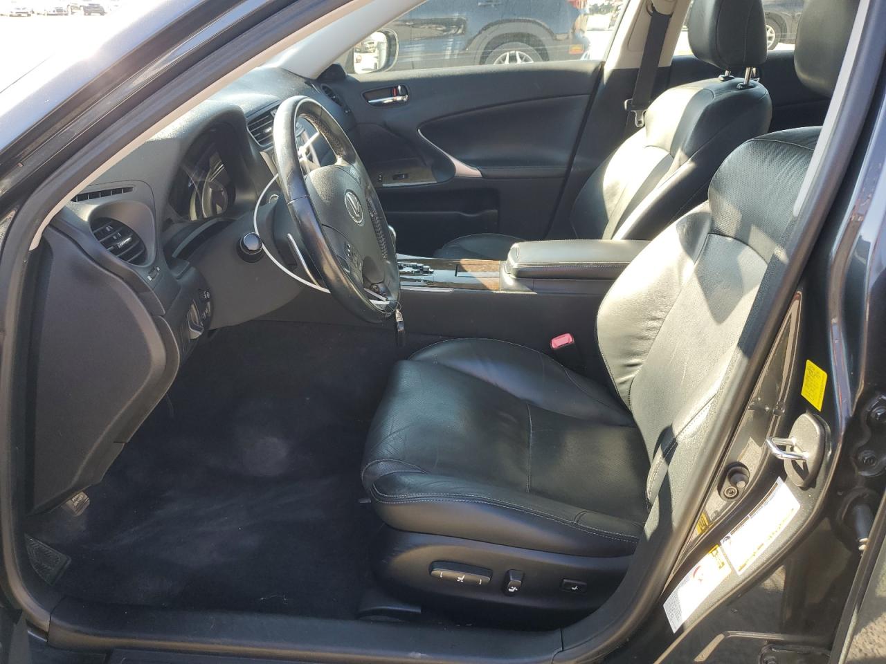 2010 Lexus IS - Image 7