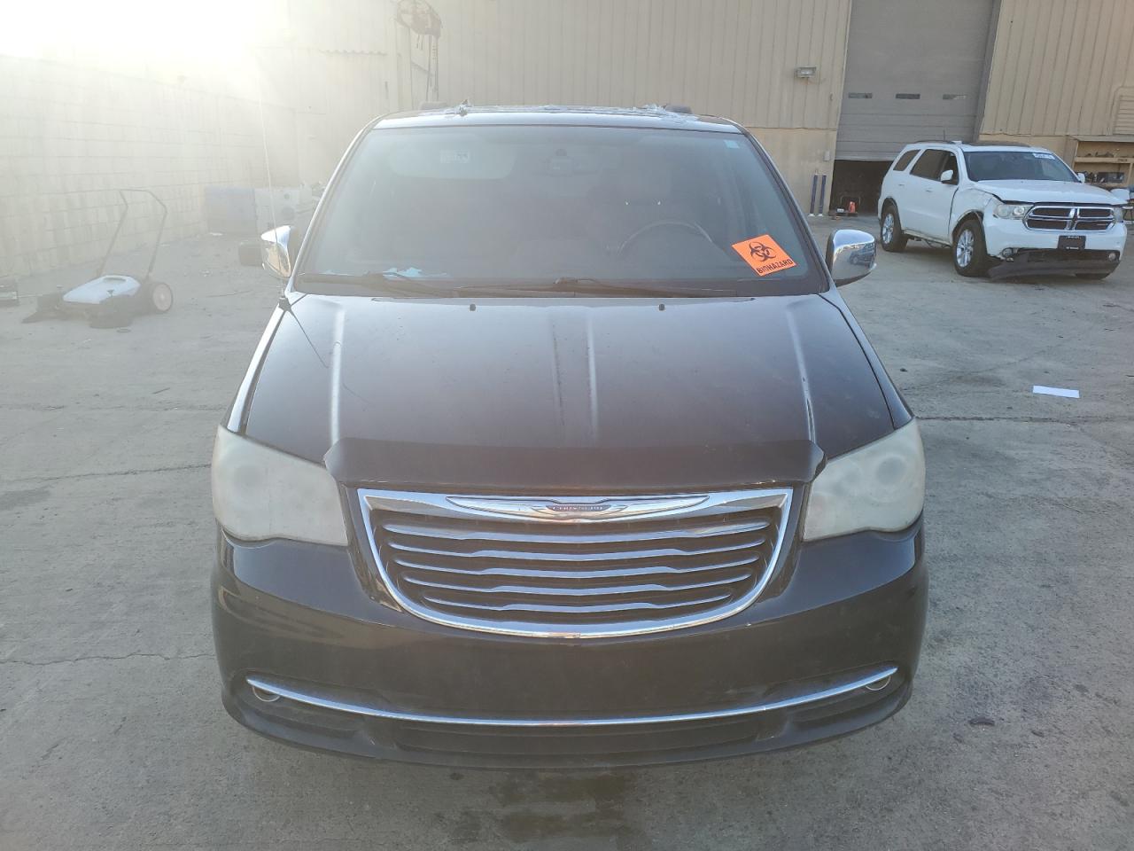 2012 Chrysler Town & Country - Image 5
