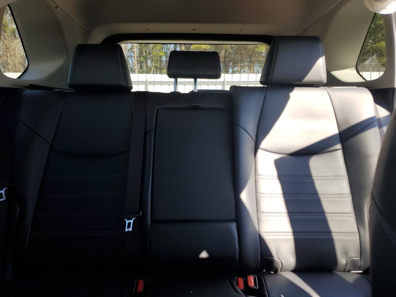 2019 Toyota RAV 4 - Image 10