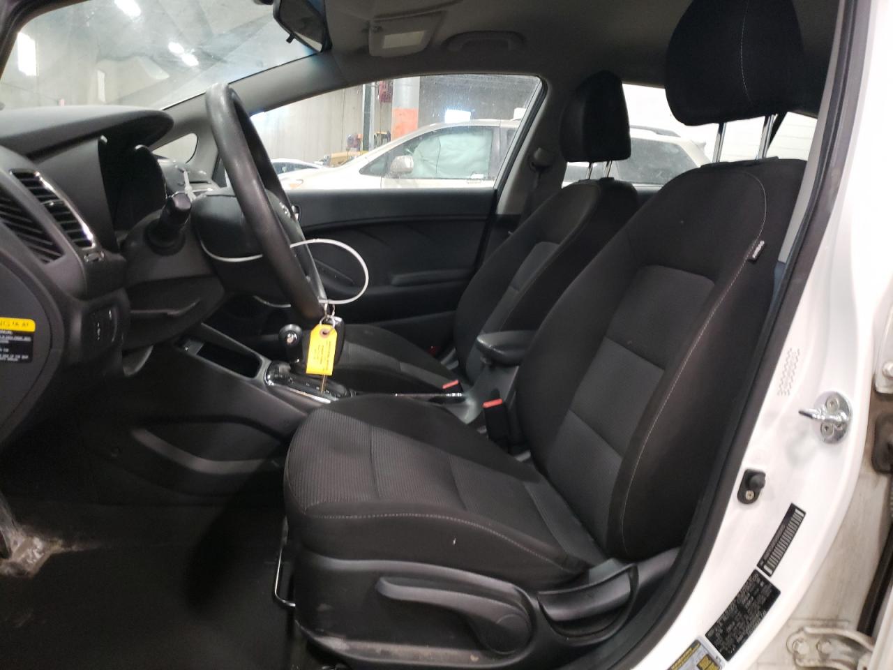 2017 Kia Forte - Image 7