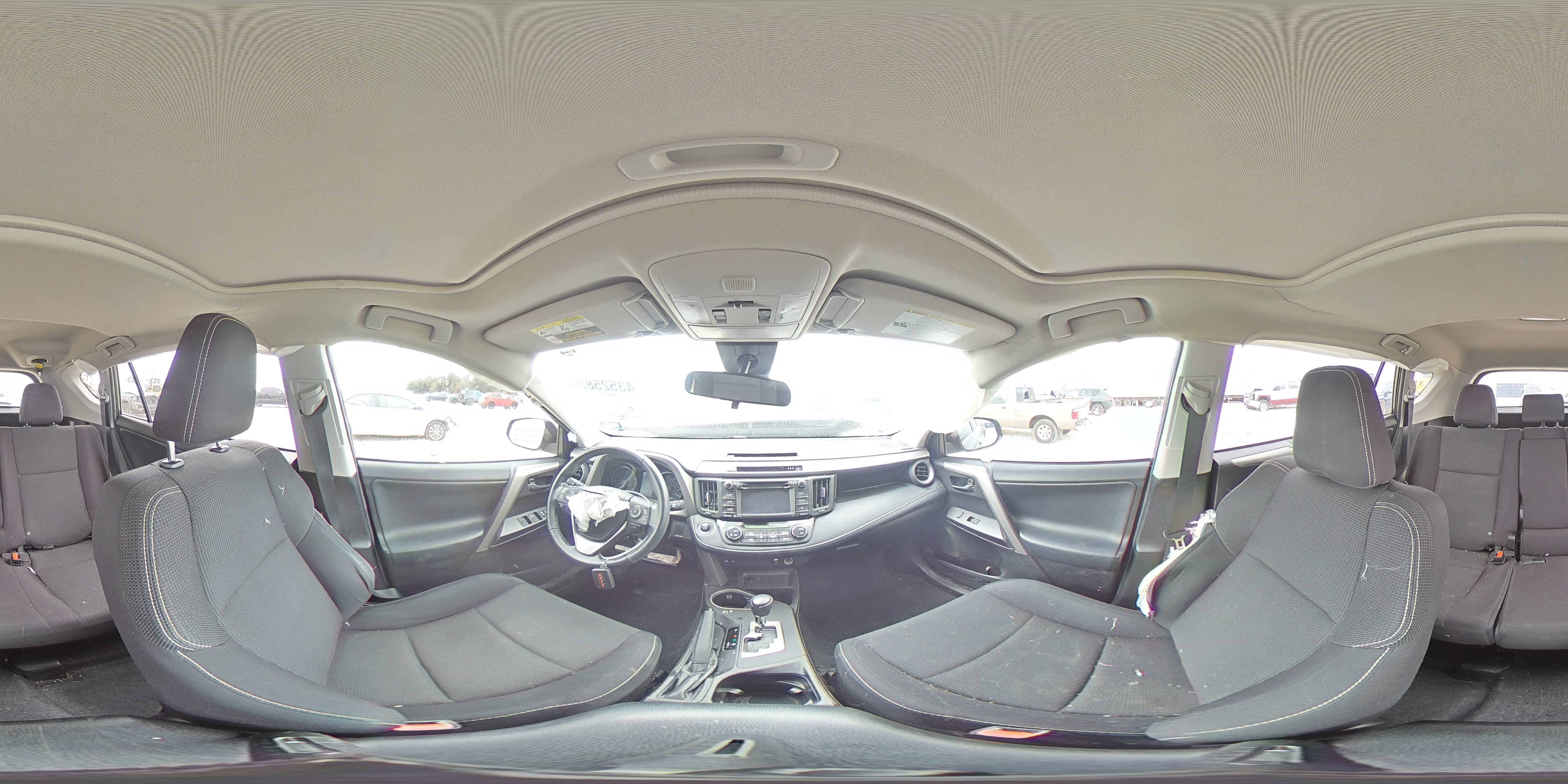 2018 Toyota RAV 4 - Image 13