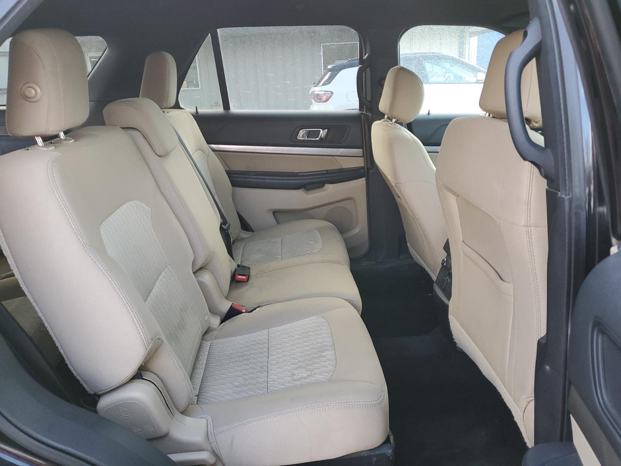 2017 Ford Explorer - Image 11