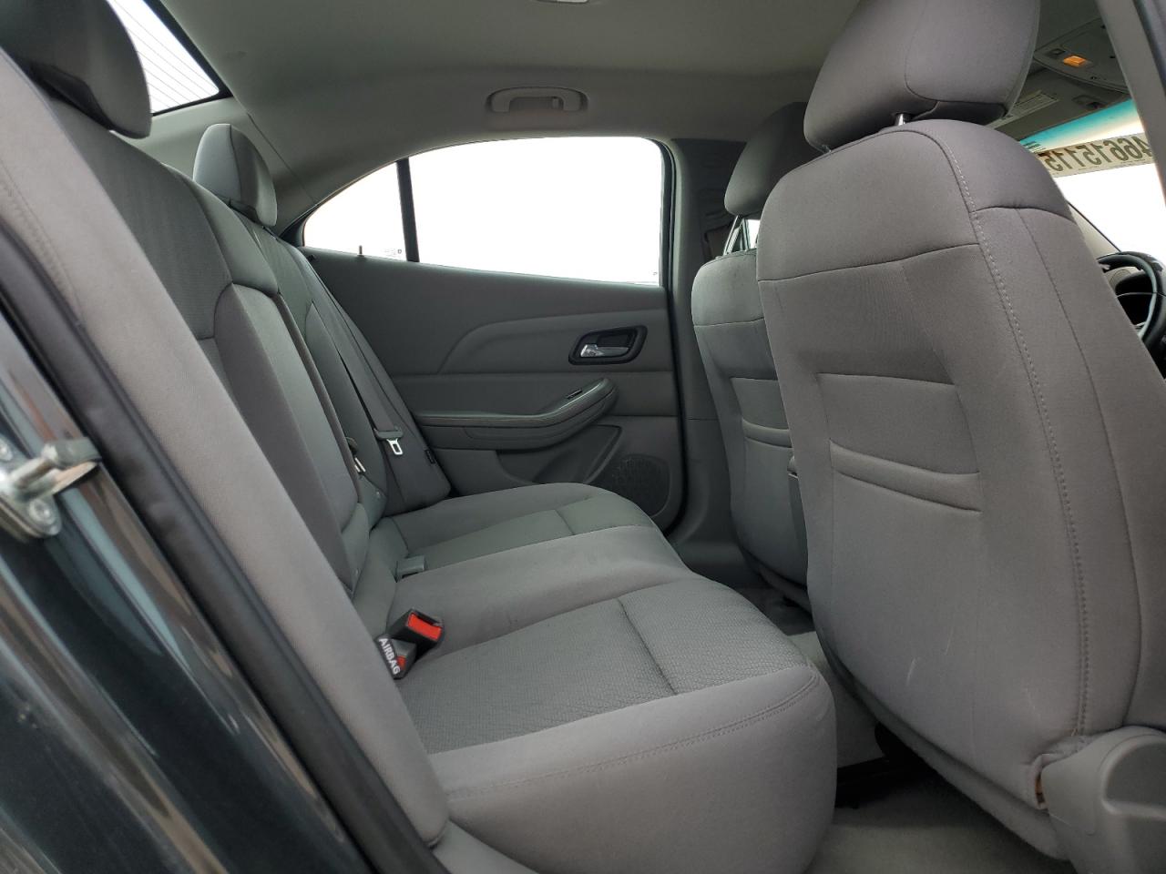 2015 Chevrolet Malibu - Image 10