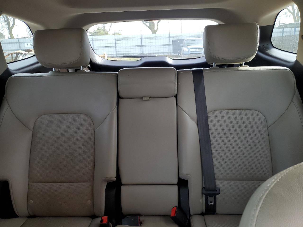 2018 Hyundai Santa Fe - Image 10