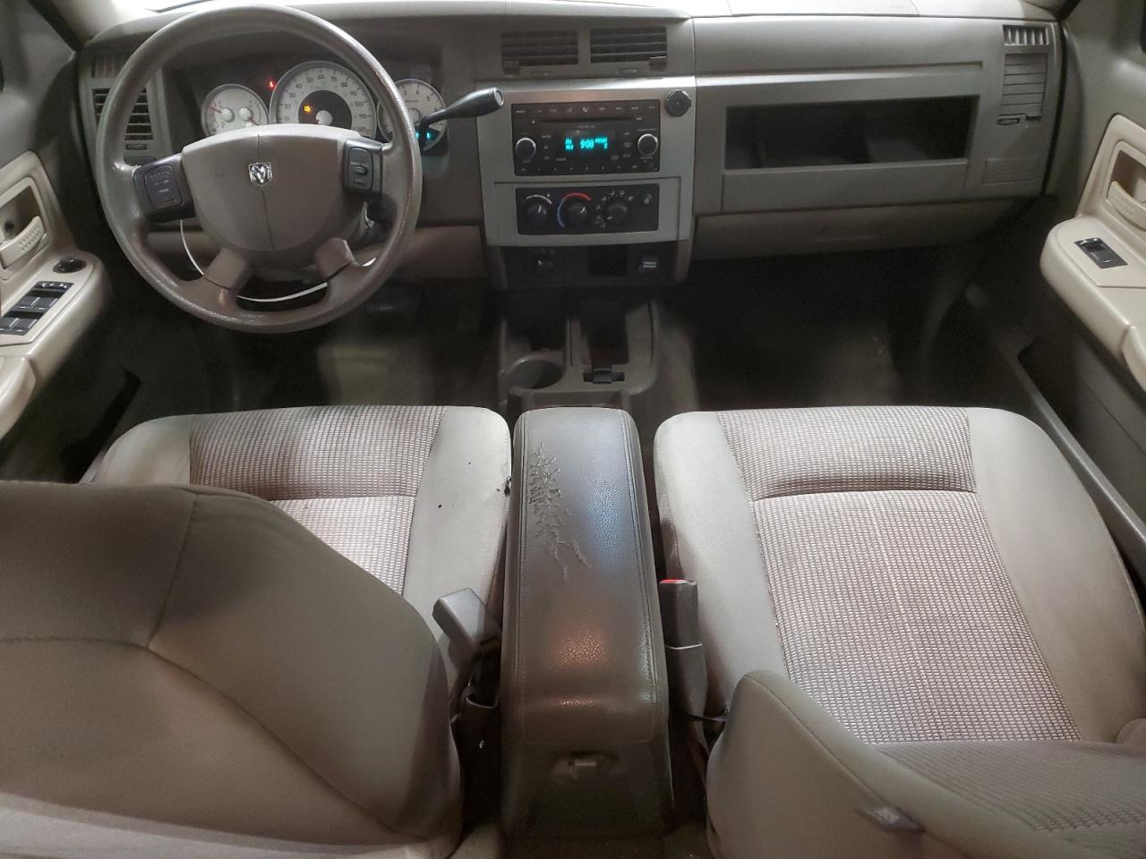 2008 Dodge Dakota - Image 8