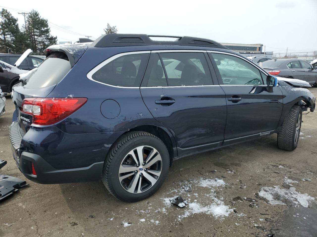 2018 Subaru Outback - Image 3