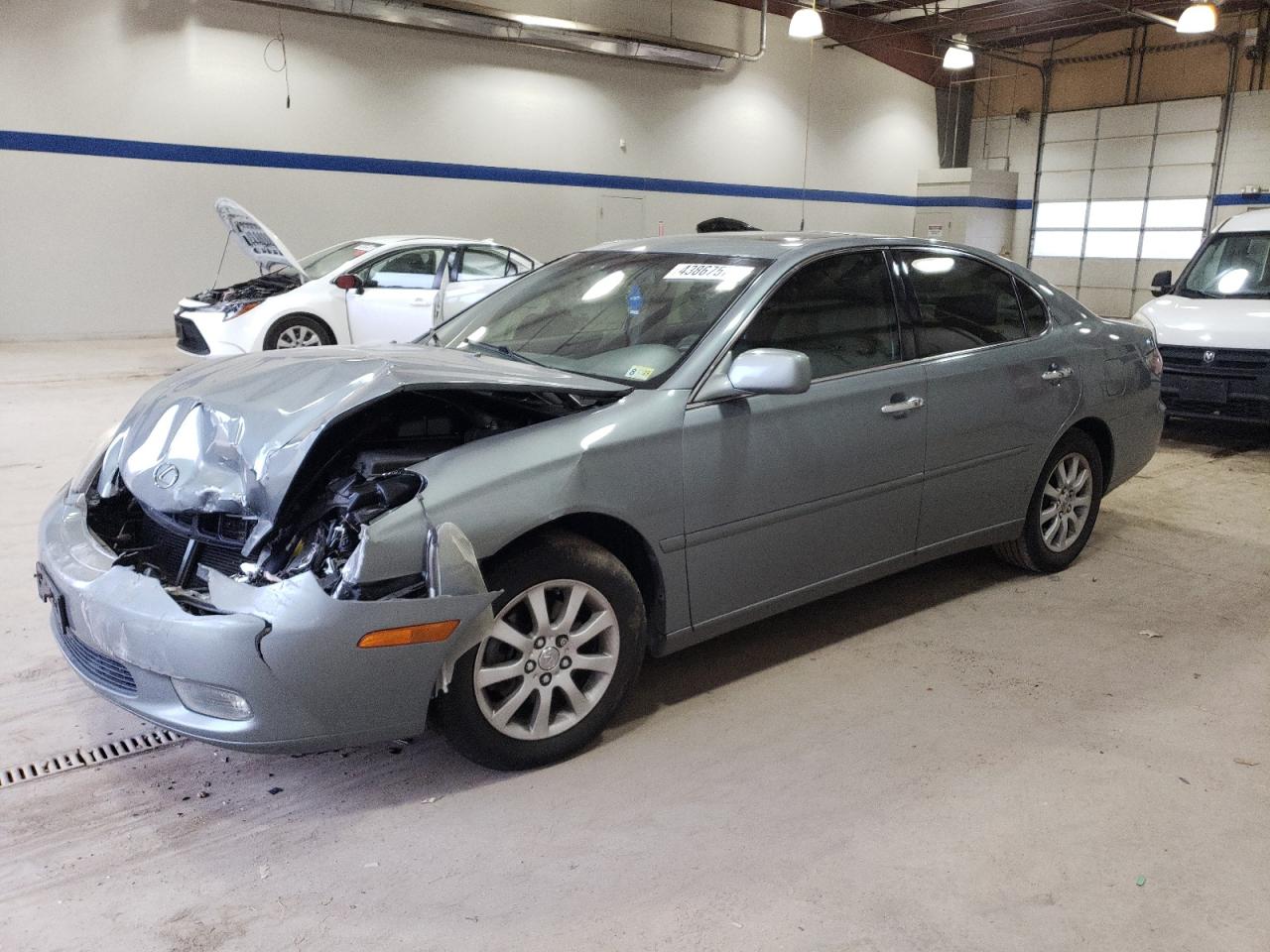 2004 Lexus ES - Image 1