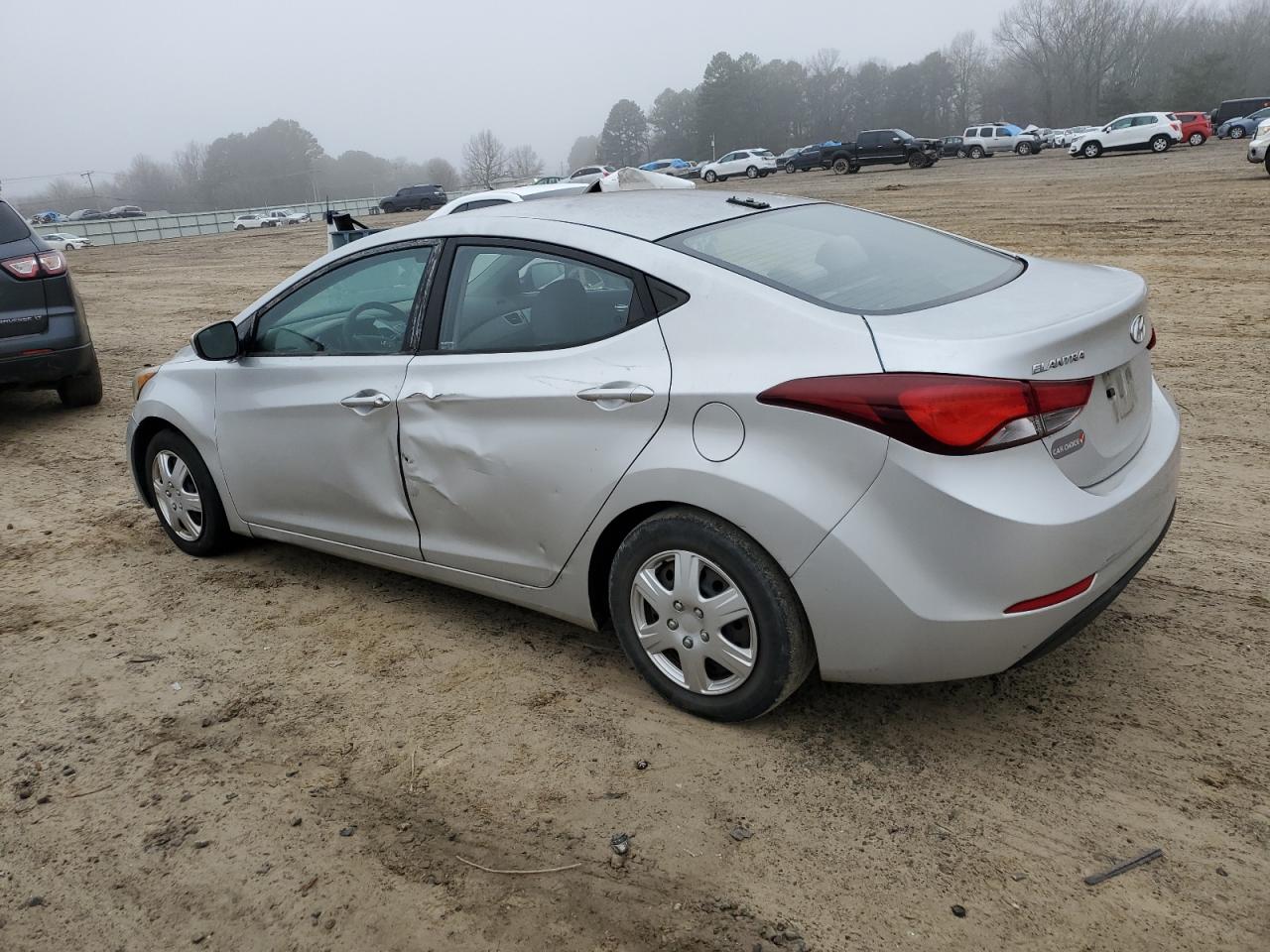 2016 Hyundai Elantra - Image 2