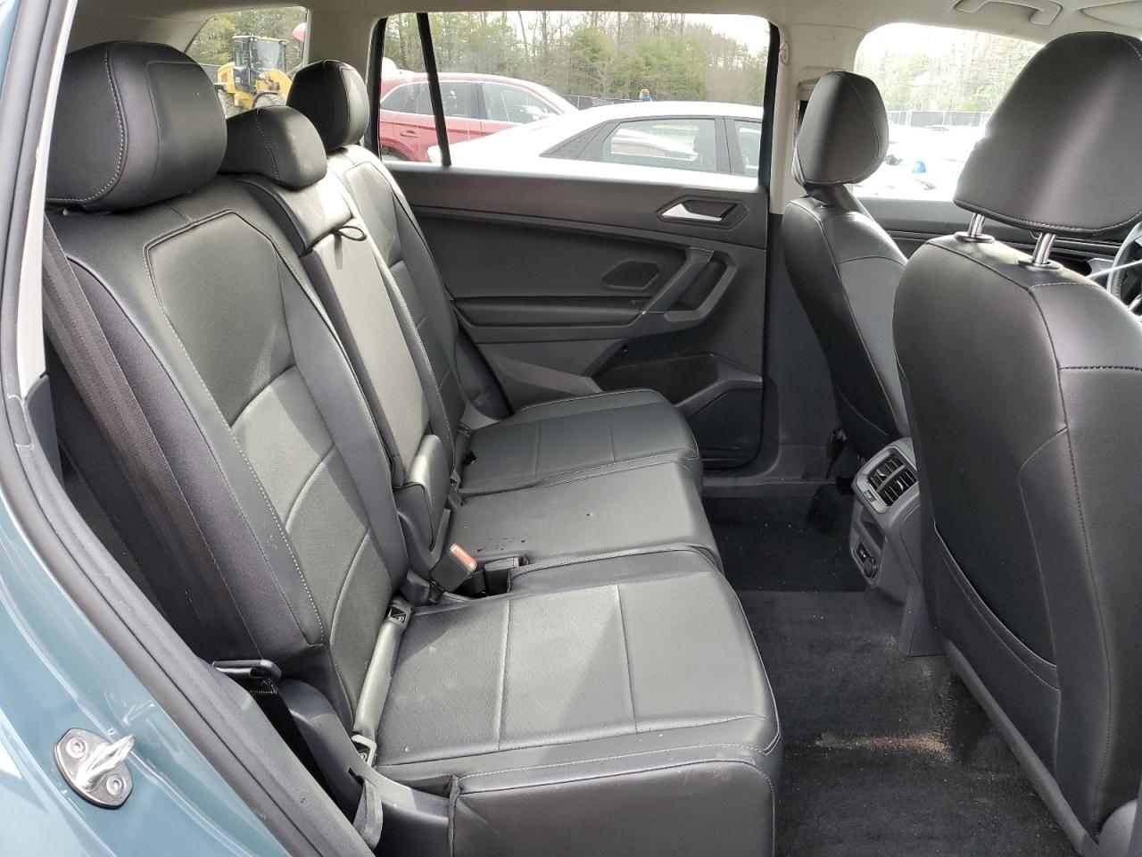 2020 Volkswagen Tiguan - Image 11
