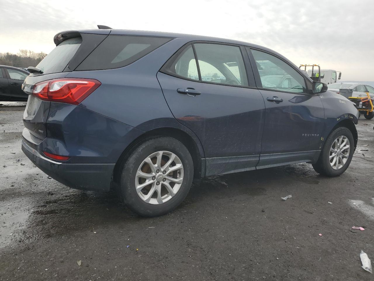 2018 Chevrolet Equinox - Image 3