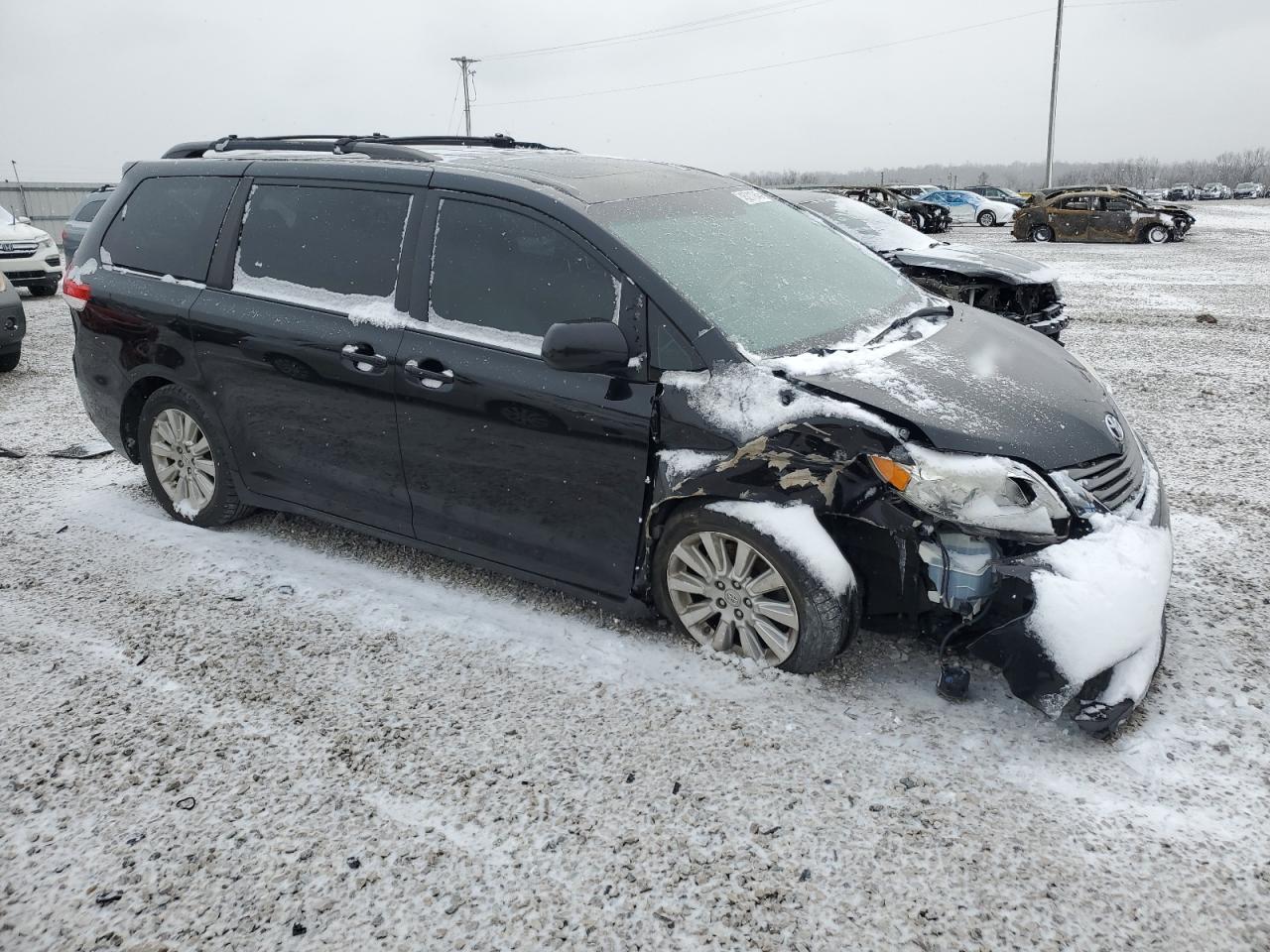 2012 Toyota Sienna - Image 4