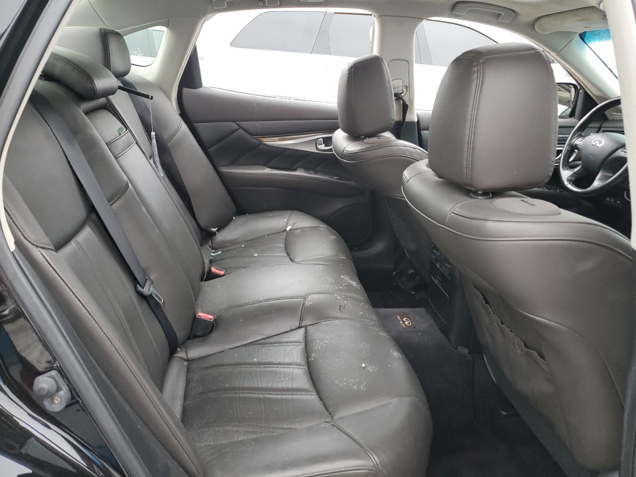 2013 Infiniti M - Image 10