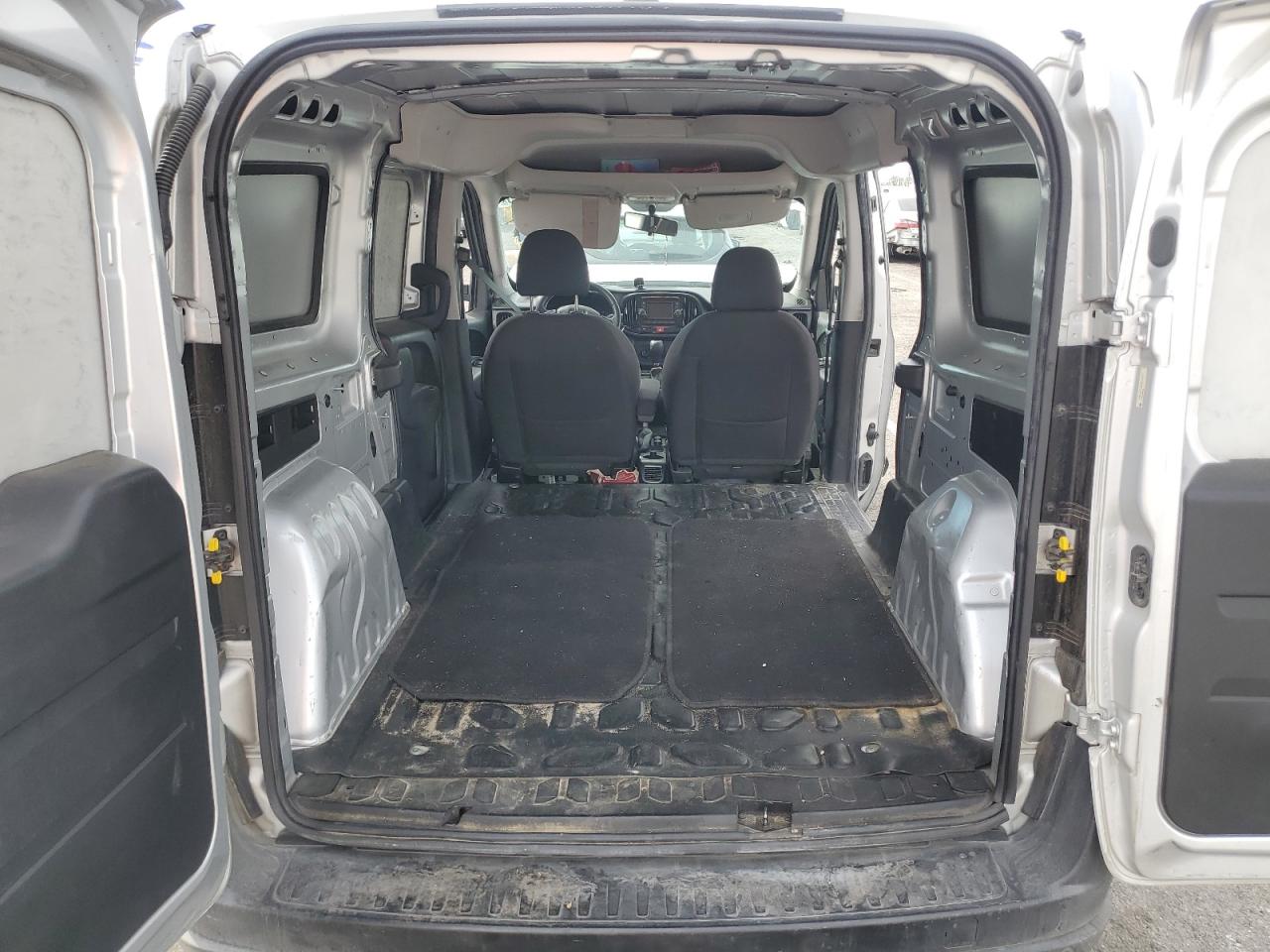 2016 RAM ProMaster City - Image 10