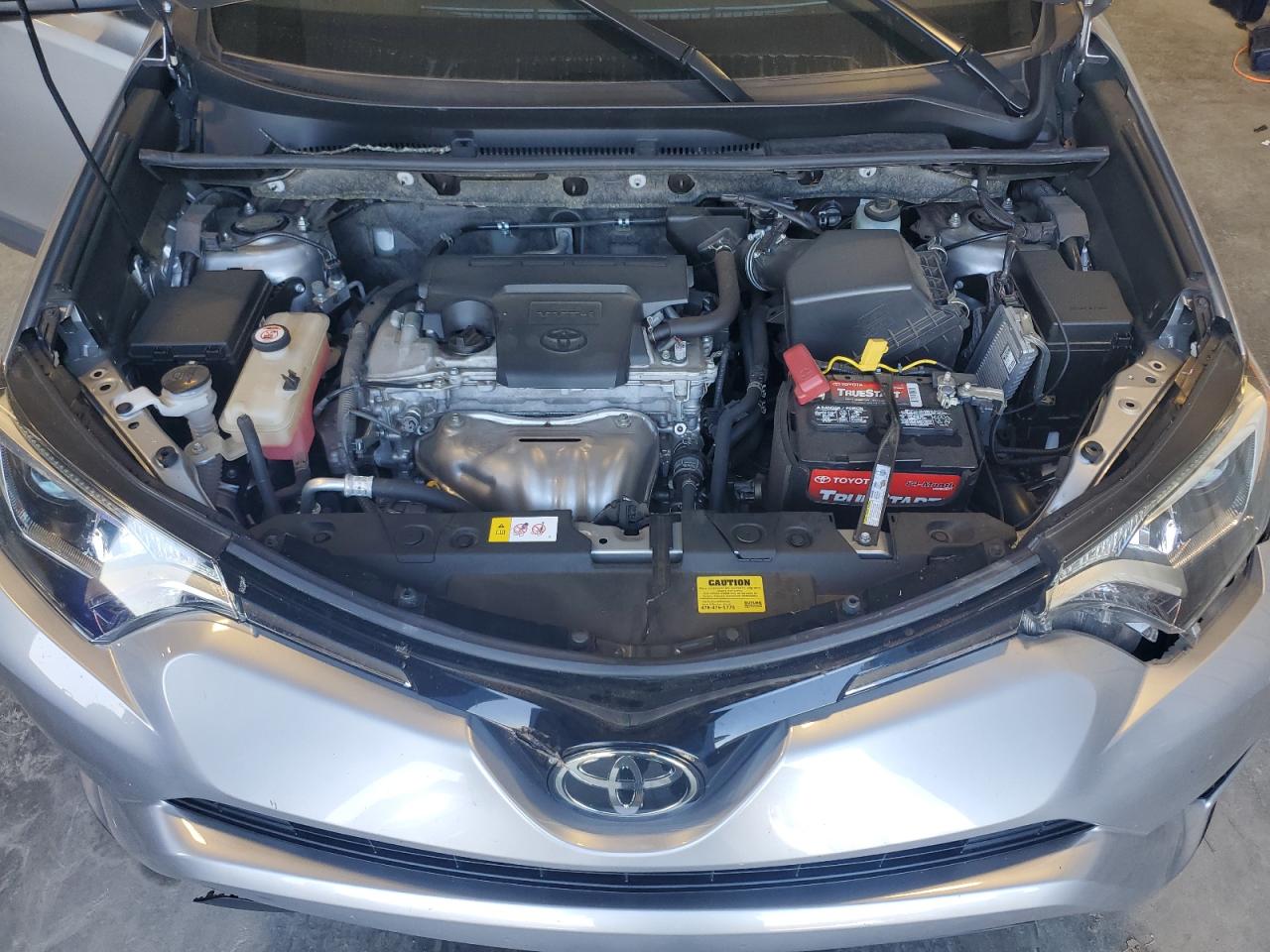 2018 Toyota RAV 4 - Image 12