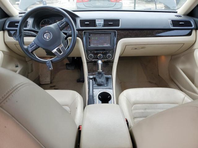  VOLKSWAGEN PASSAT 2014 Чорний