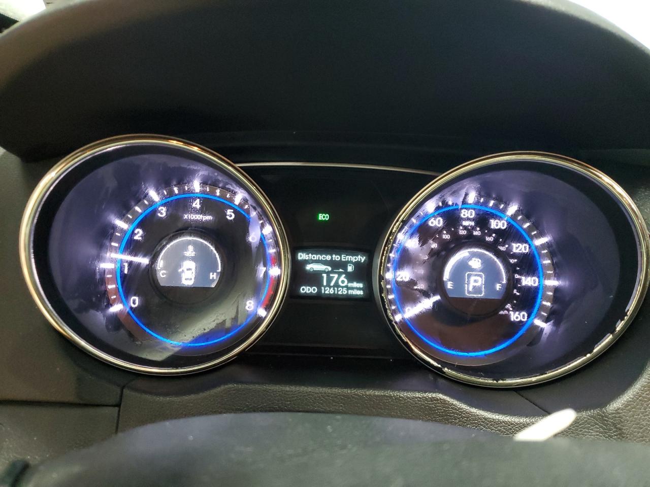 2013 Hyundai Sonata - Image 9