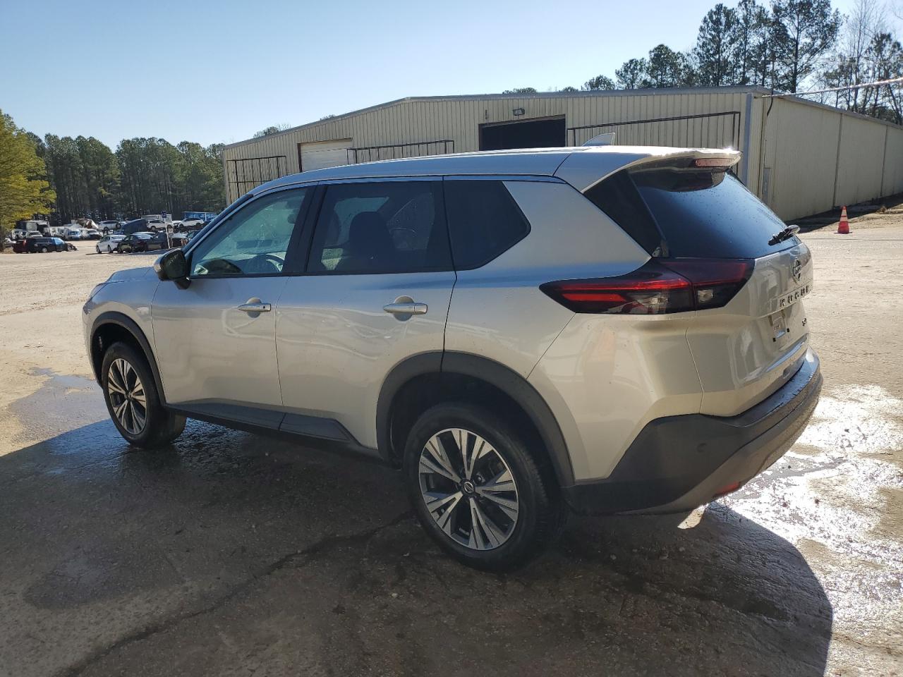 2021 Nissan Rogue - Image 2