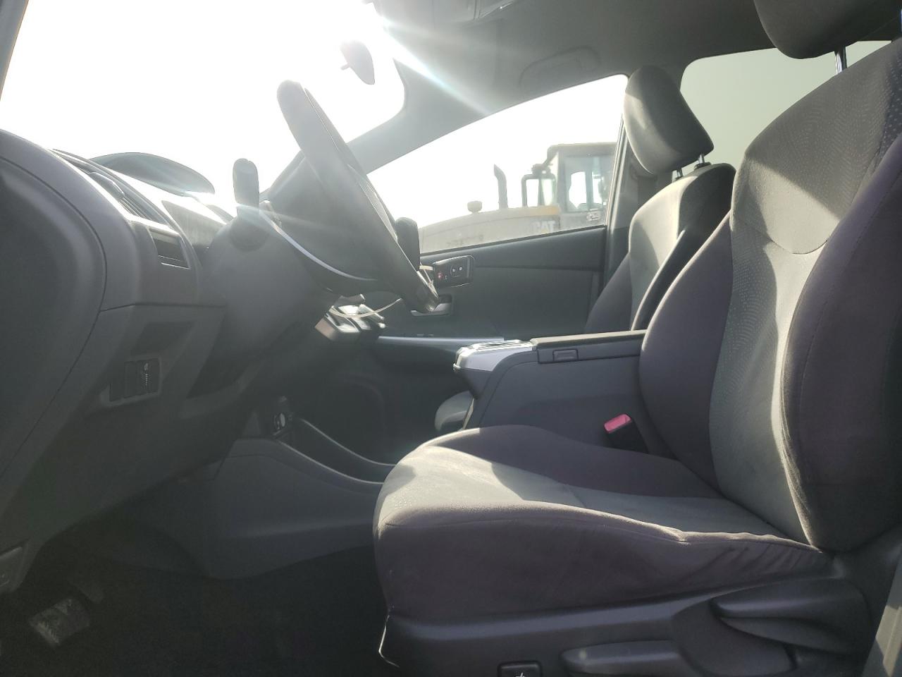 2012 Toyota Prius - Image 7