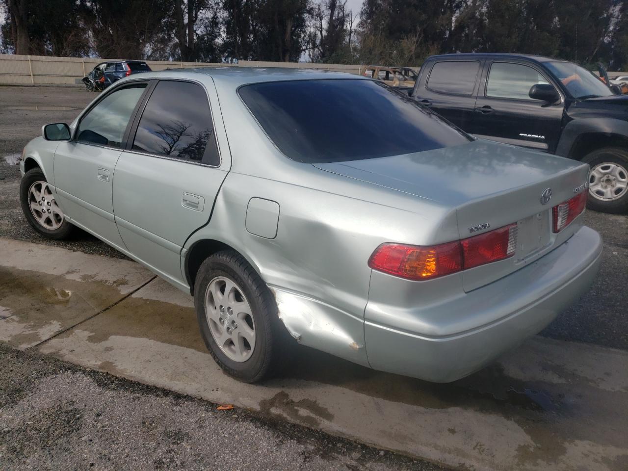 2000 Toyota Camry - Image 2