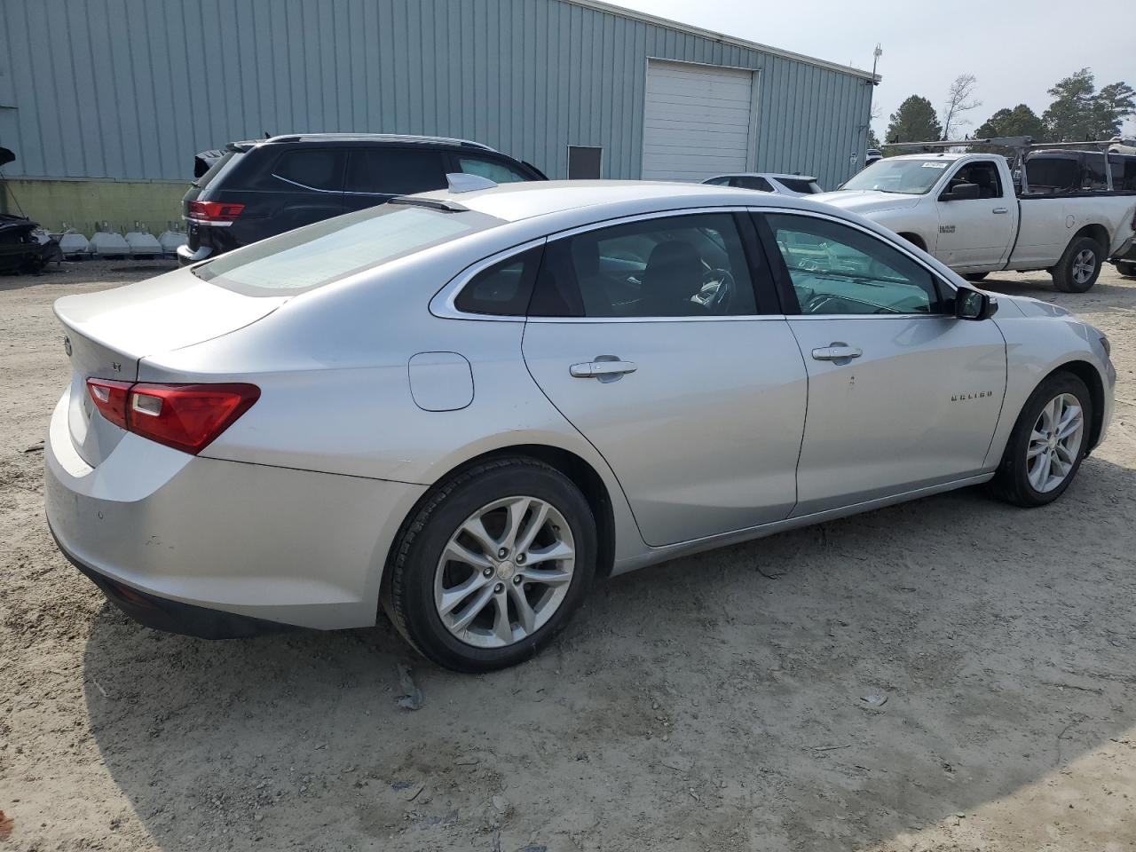 2018 Chevrolet Malibu - Image 3