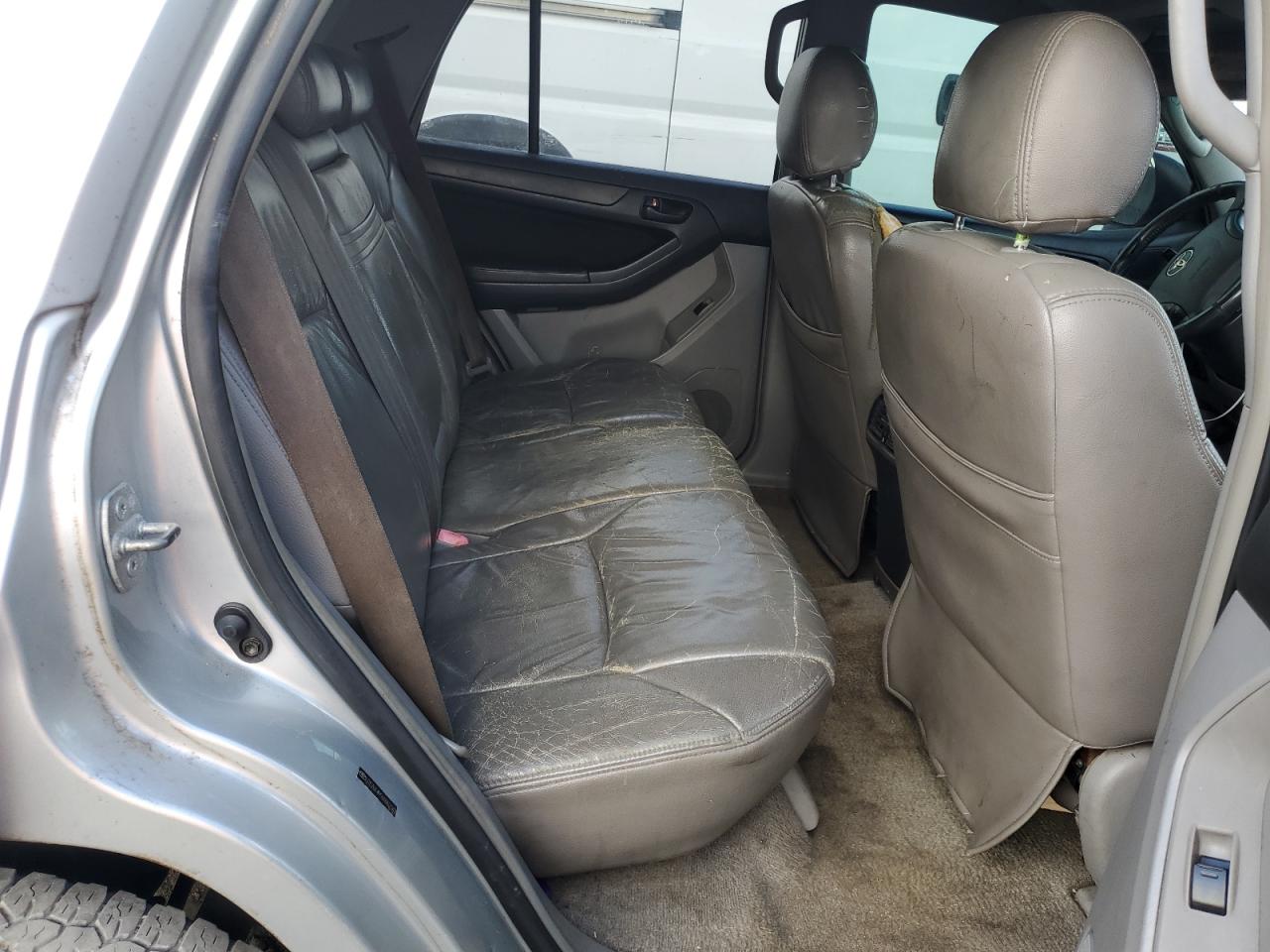 2006 Toyota 4Runner - Image 11