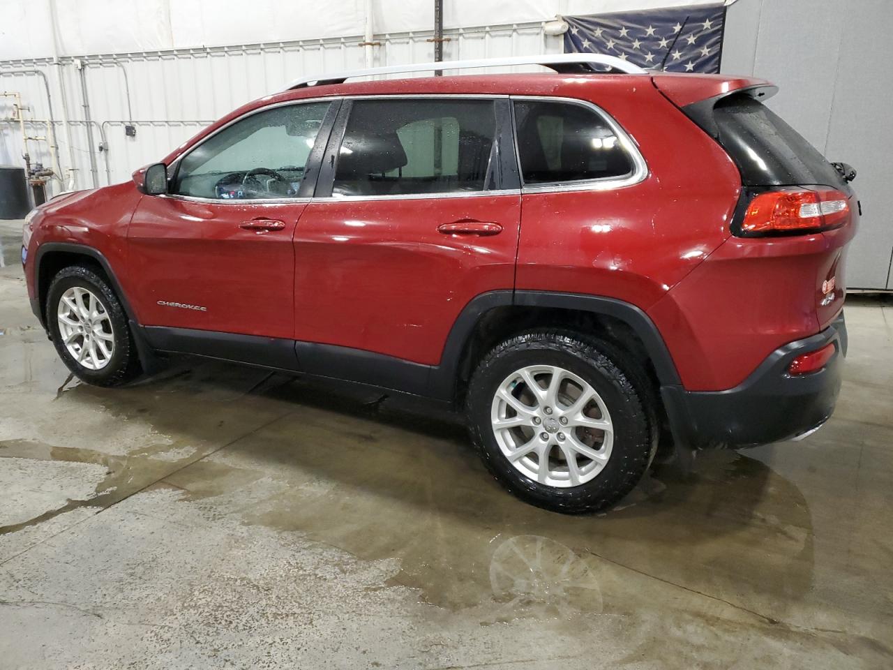 2015 Jeep Grand Cherokee - Image 2