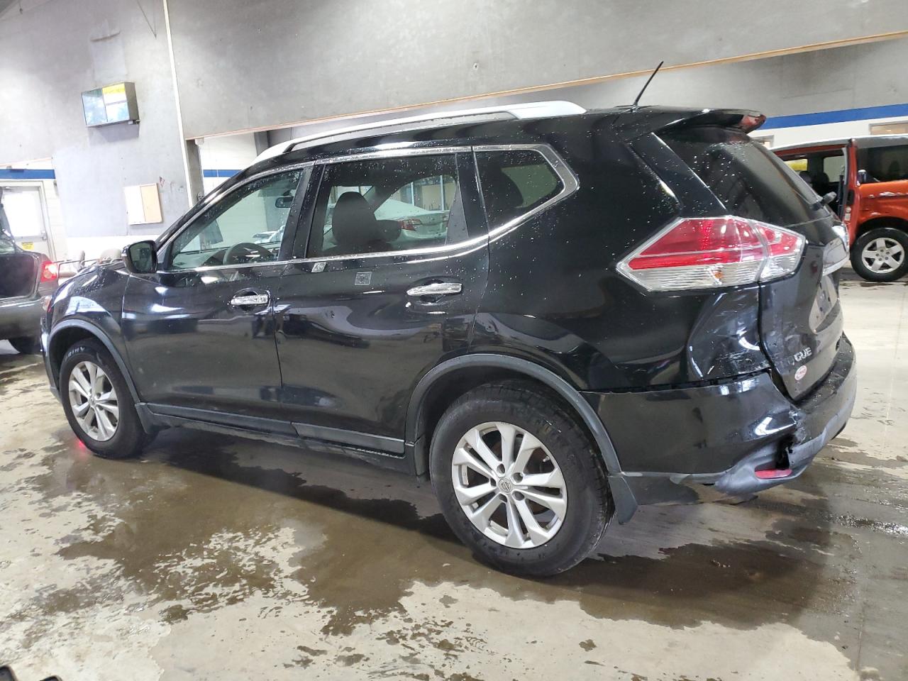 2015 Nissan Rogue - Image 2